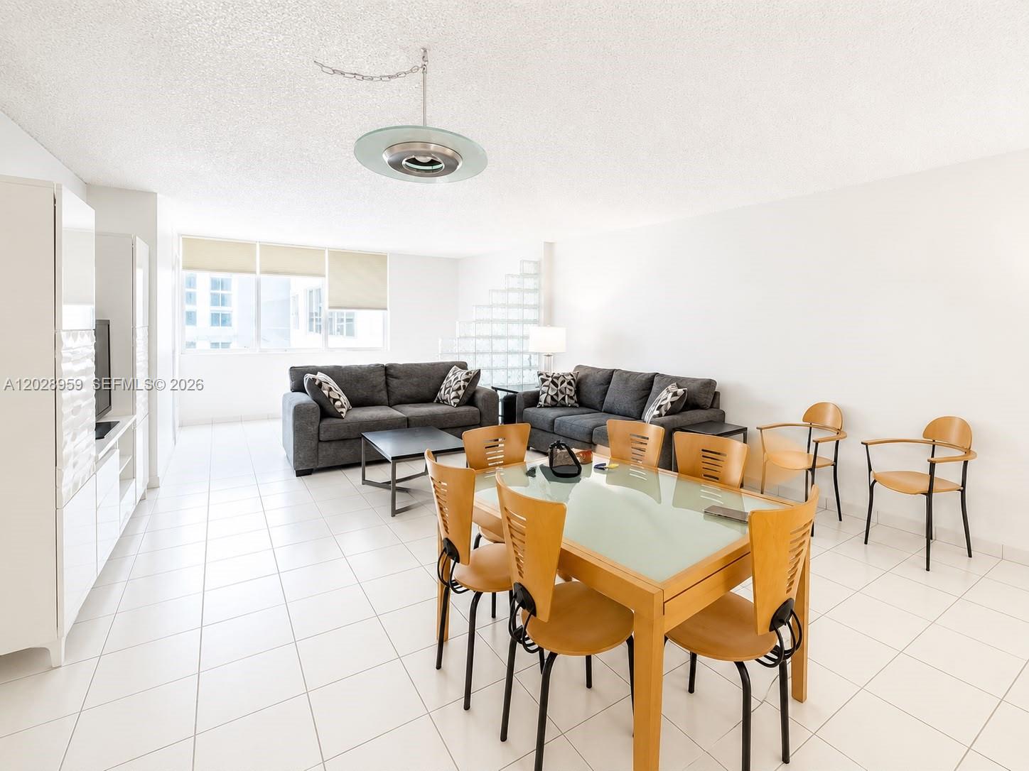 5005 Collins Ave # 616
