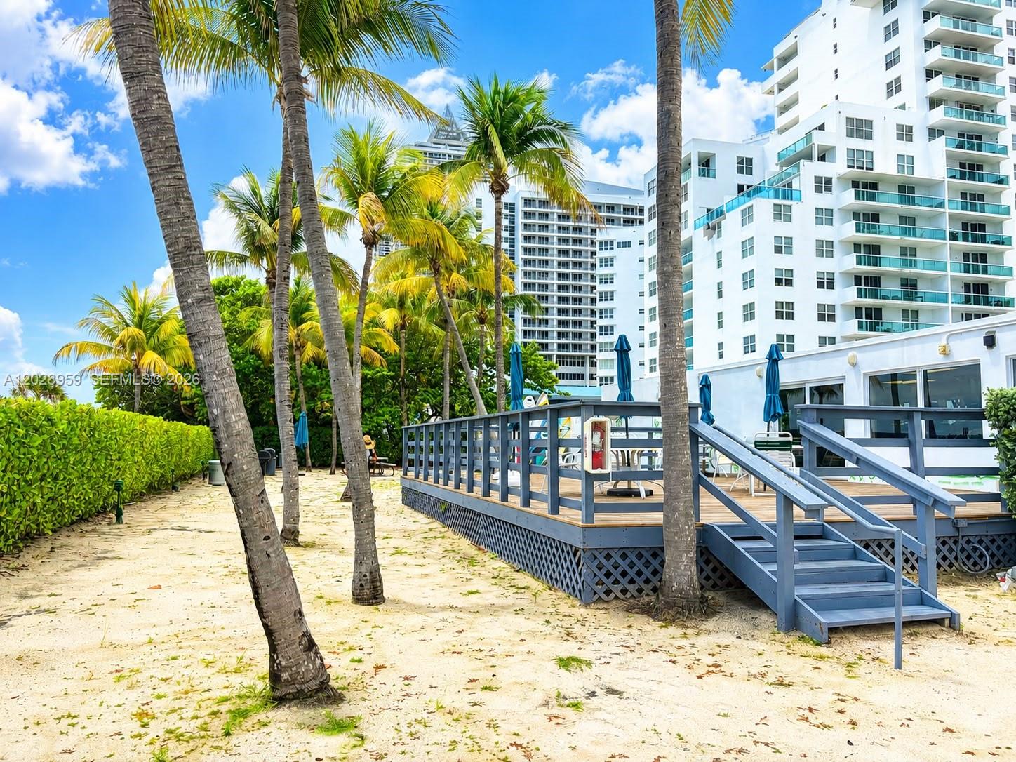5005 Collins Ave # 616
