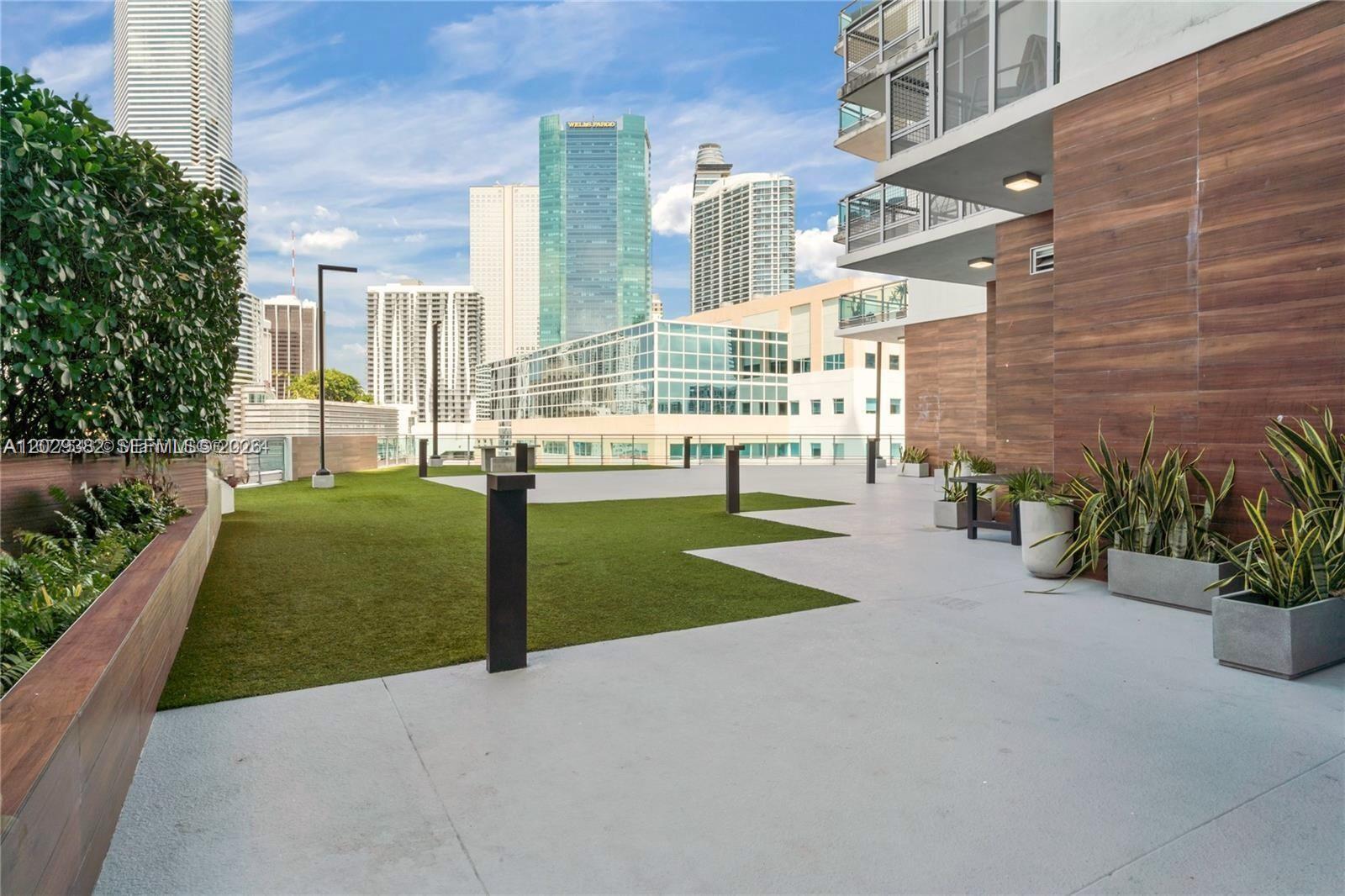 350 S Miami Ave Unit: 3914