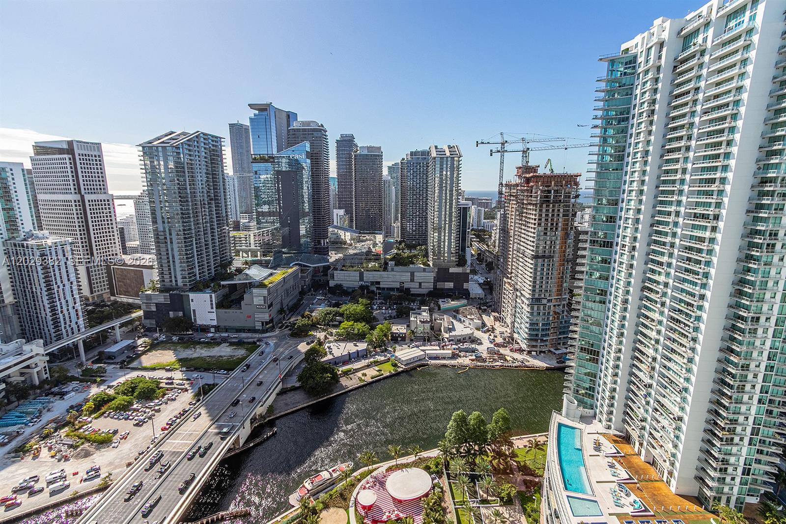 350 S Miami Ave Unit: 3914
