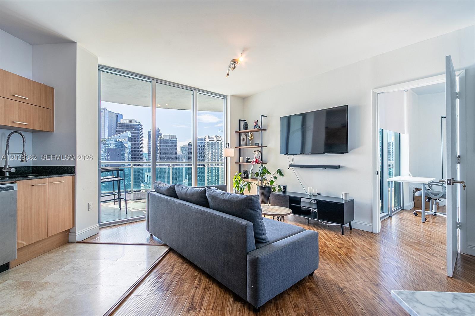 350 S Miami Ave Unit: 3914