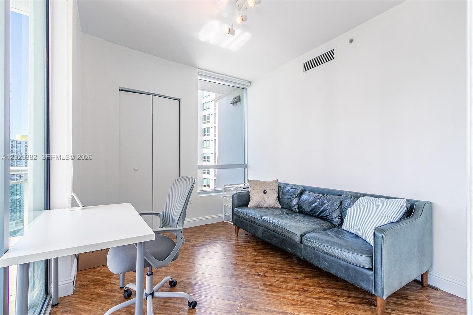 350 S Miami Ave Unit: 3914