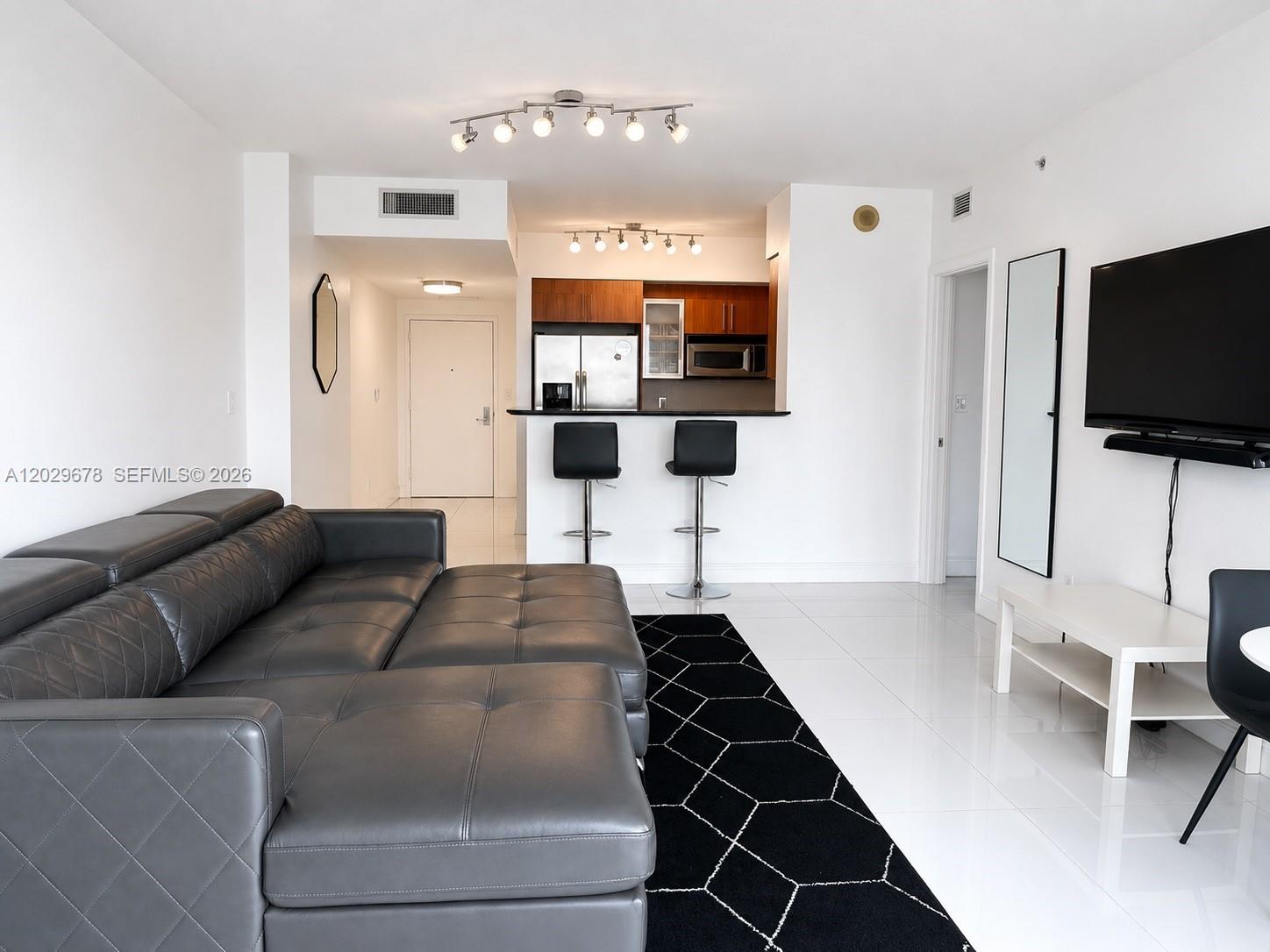 325 S Biscayne Blvd # 717