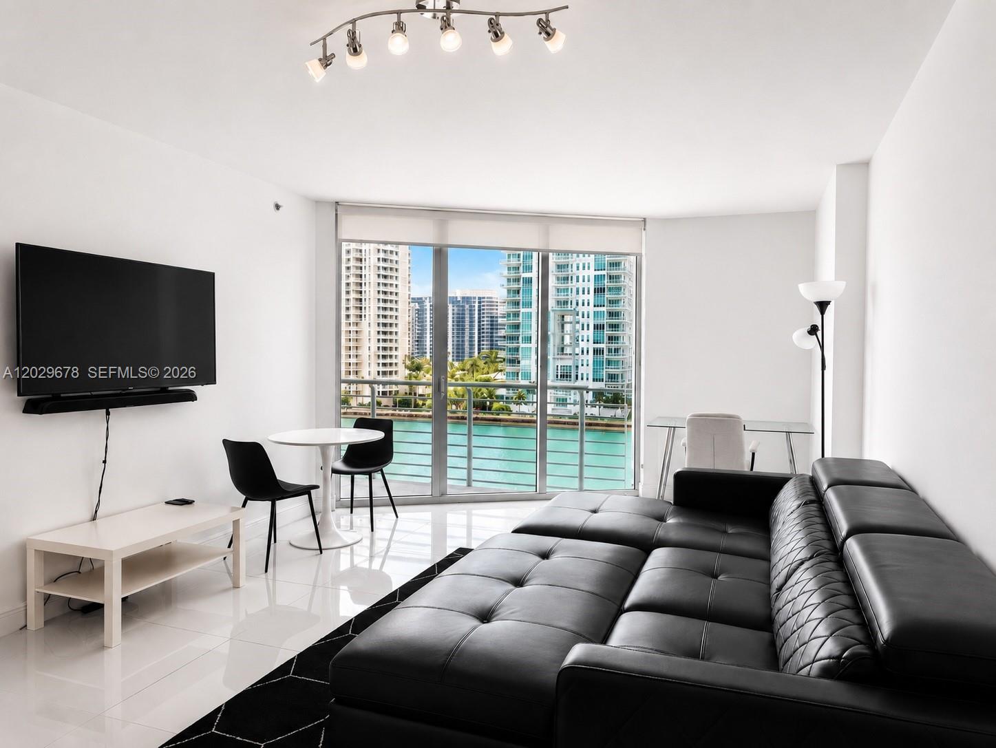 325 S Biscayne Blvd # 717
