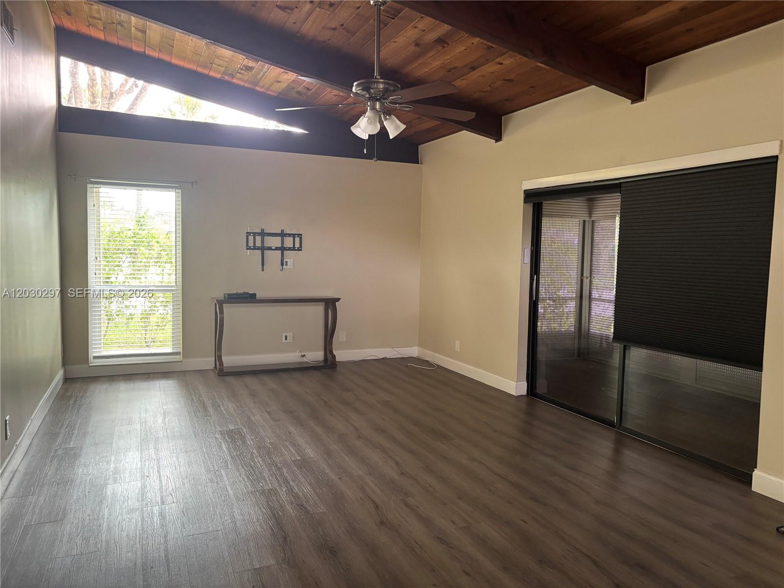 100 Gate Rd # 63 Unit: 3-63