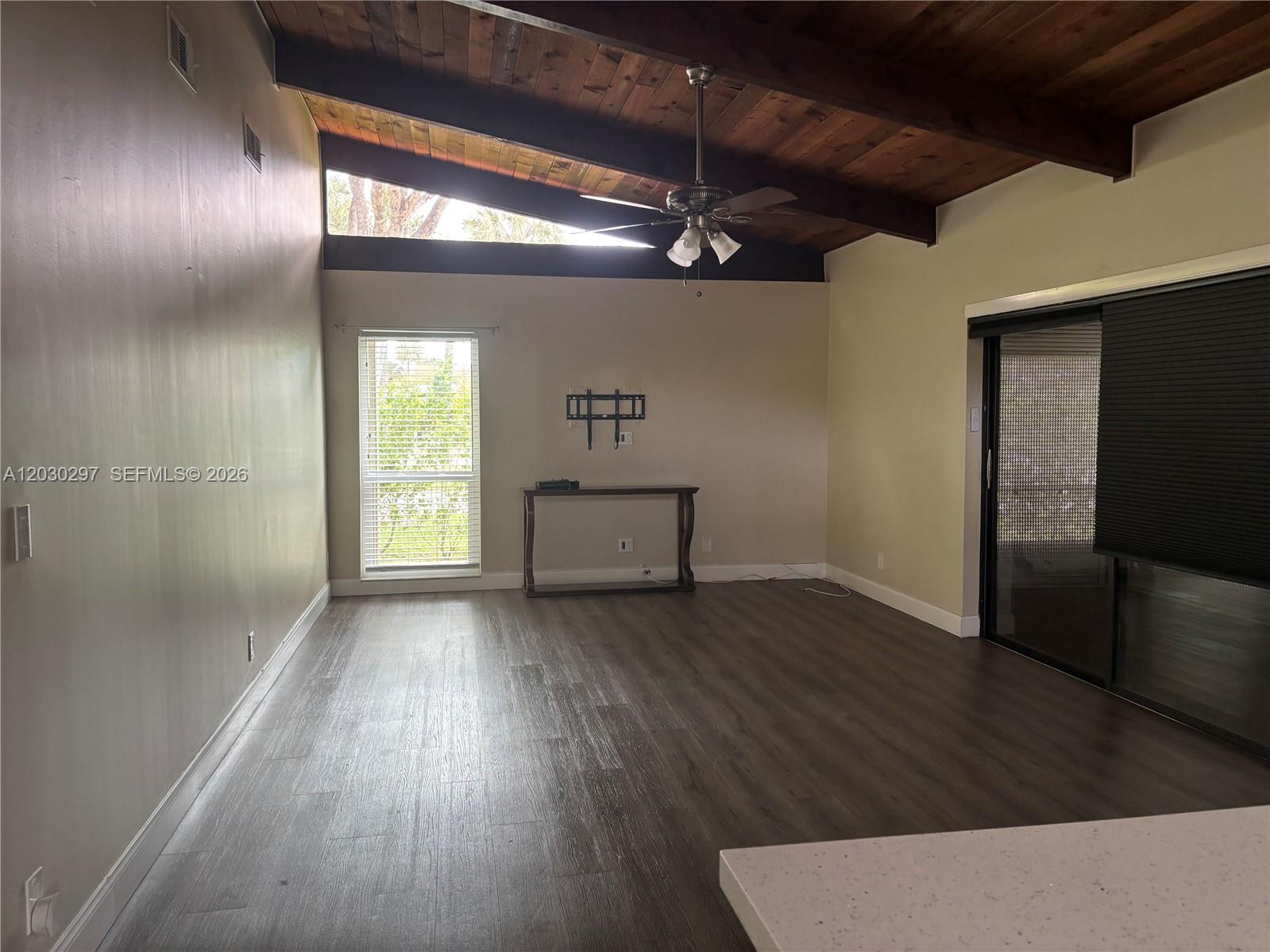100 Gate Rd # 63 Unit: 3-63