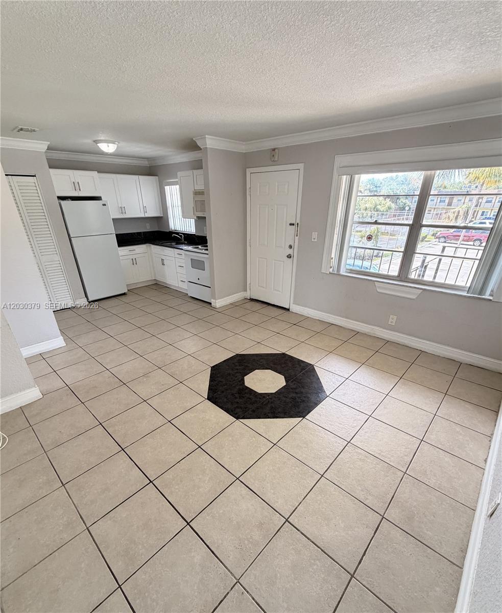 412 S Lakeside Dr # 223