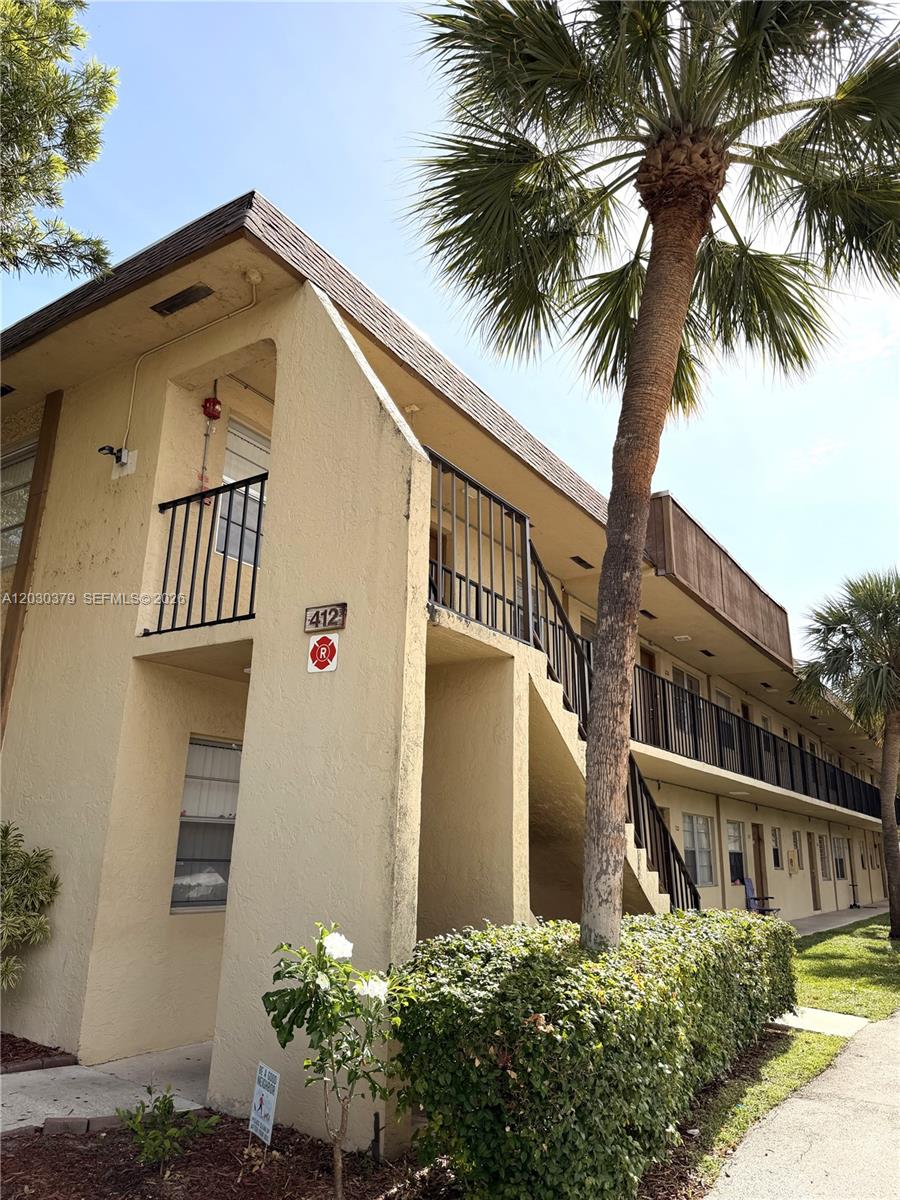 412 S Lakeside Dr # 223