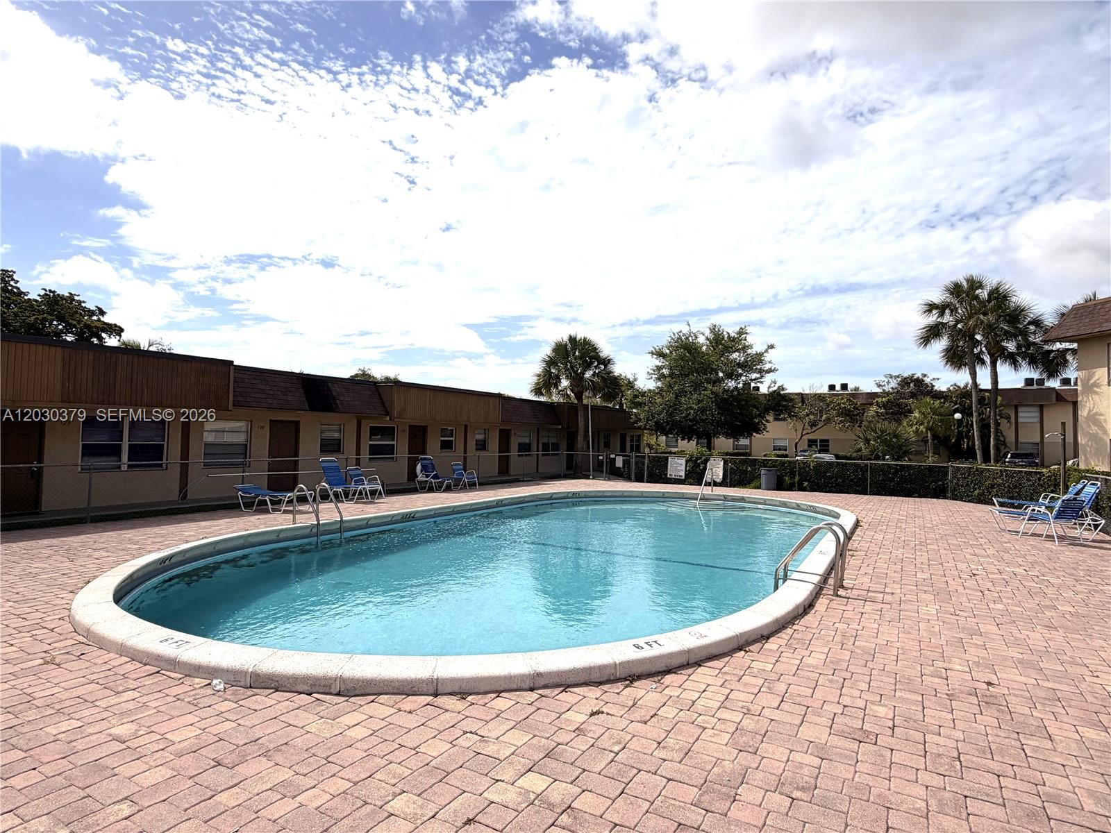 412 S Lakeside Dr # 223