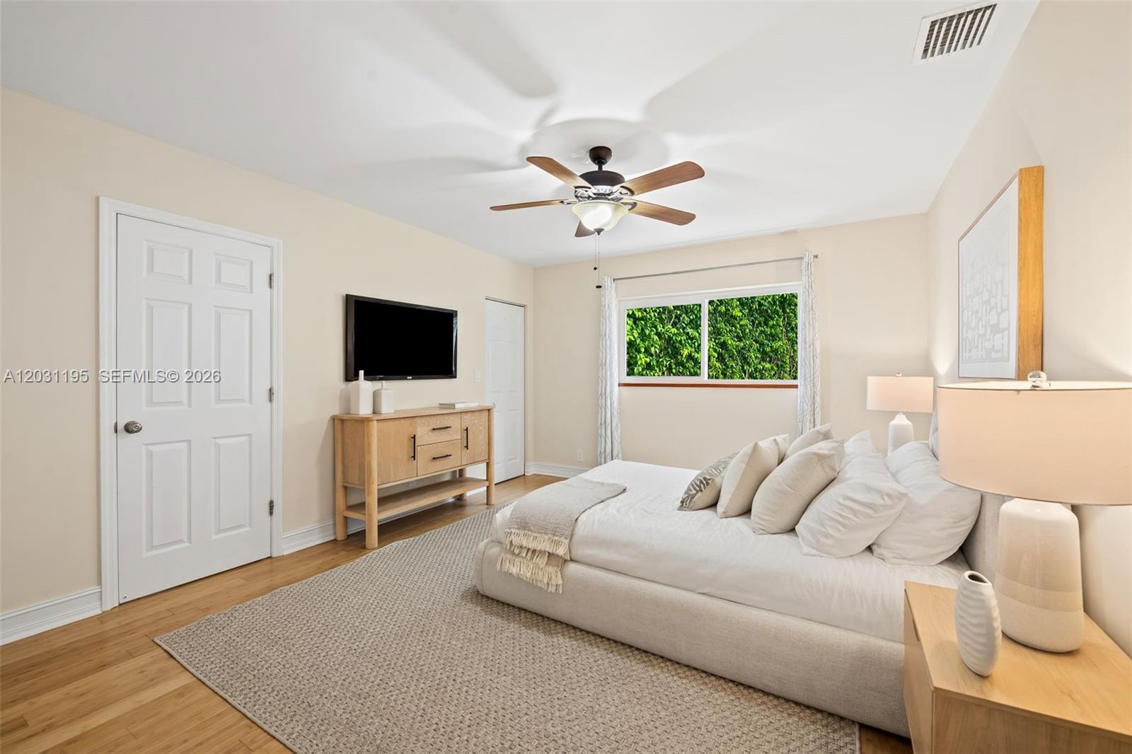 370 SE 12th Ave