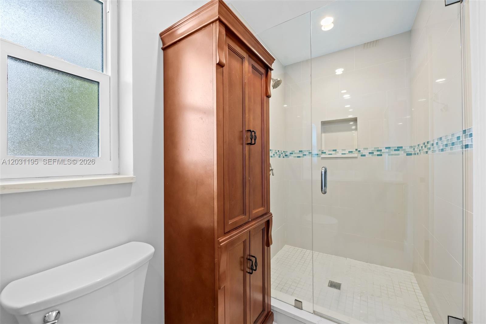 370 SE 12th Ave