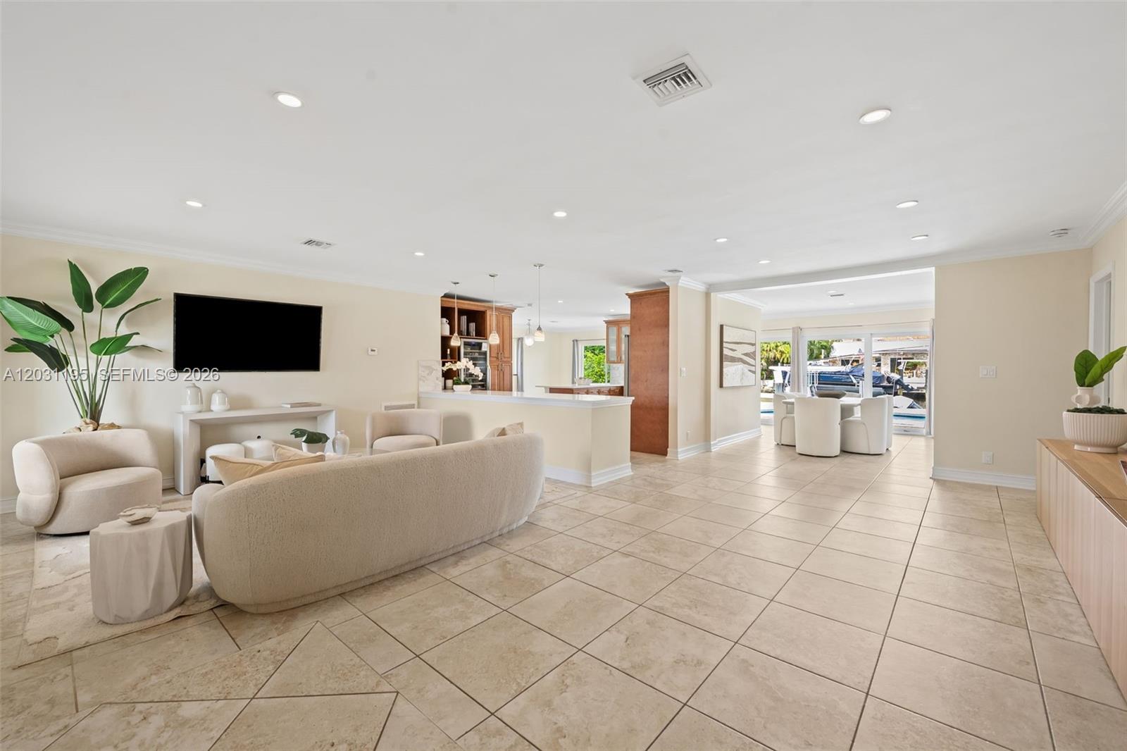 370 SE 12th Ave