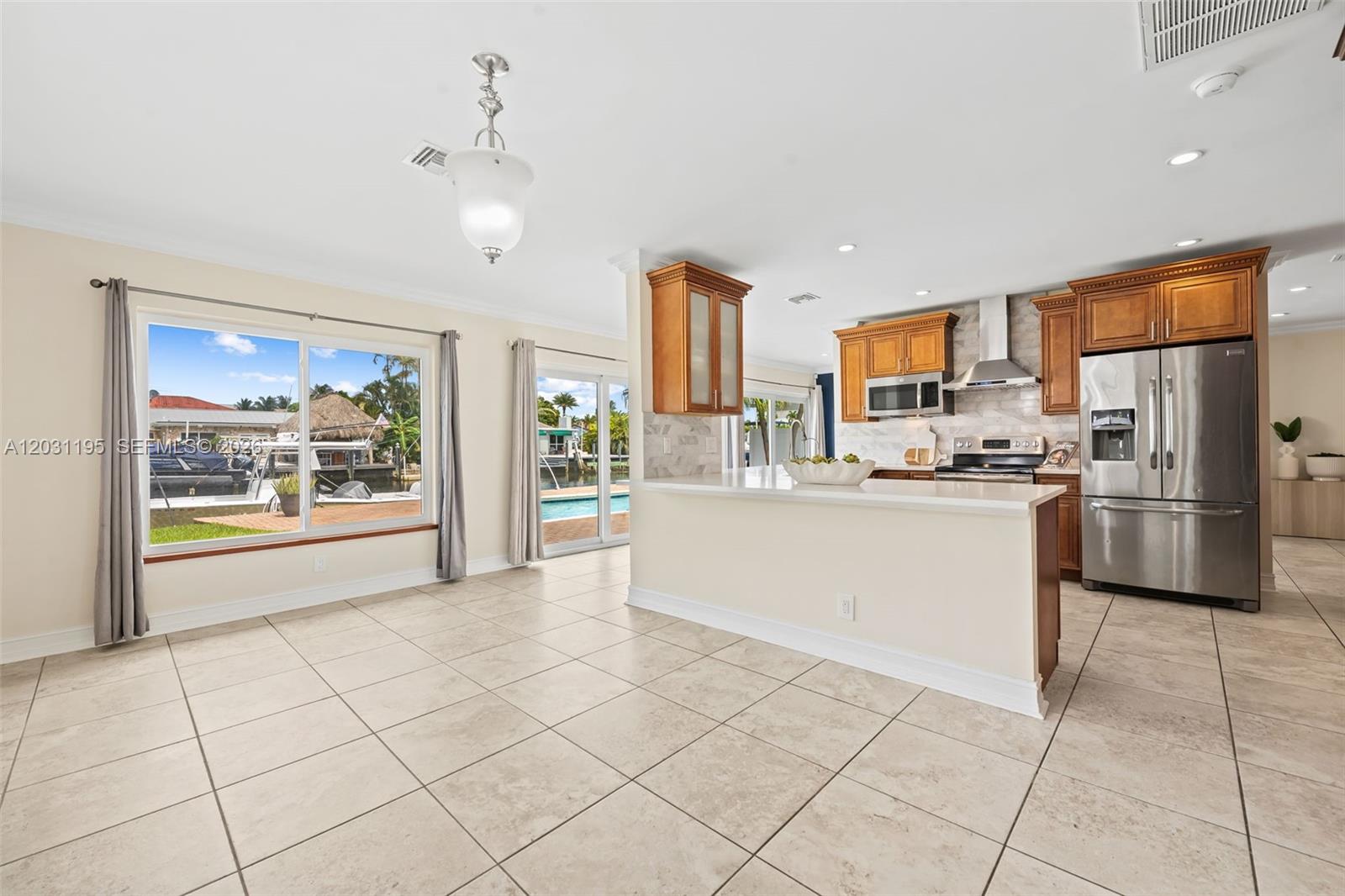 370 SE 12th Ave