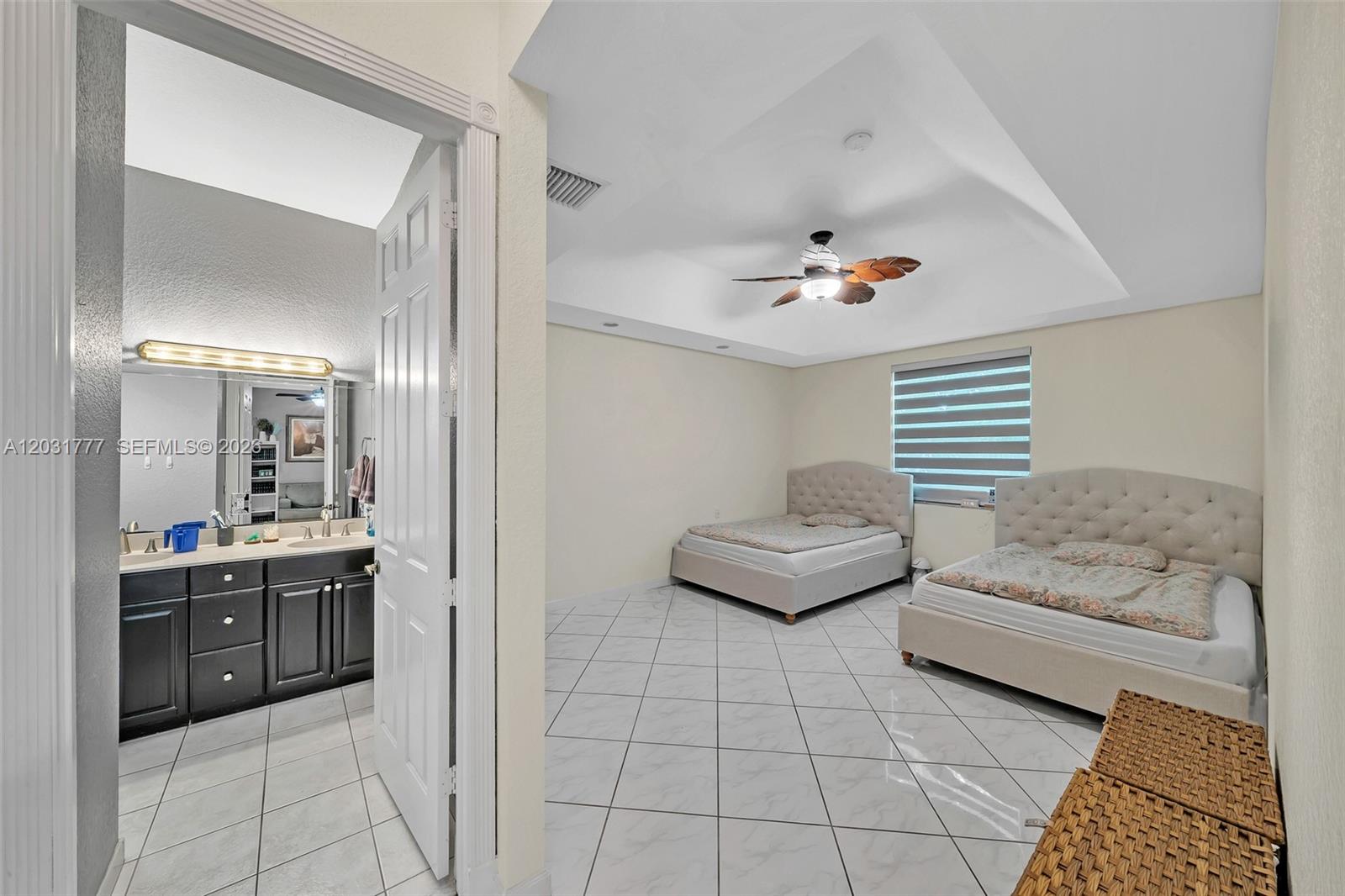 8908 NW 40th St