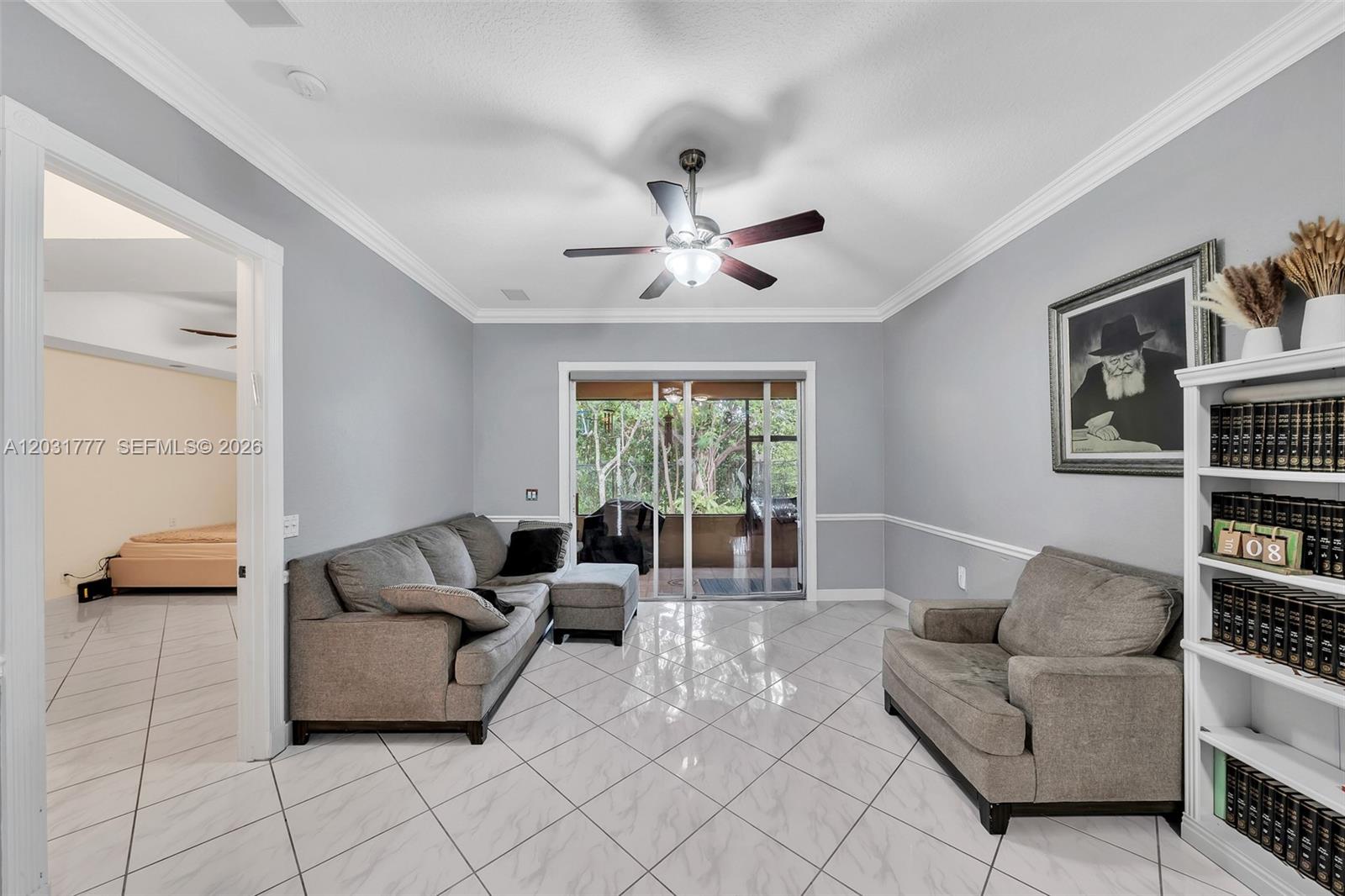 8908 NW 40th St