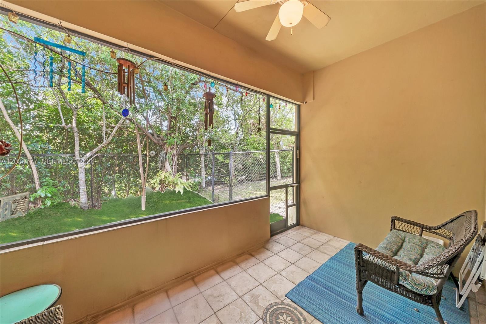 8908 NW 40th St