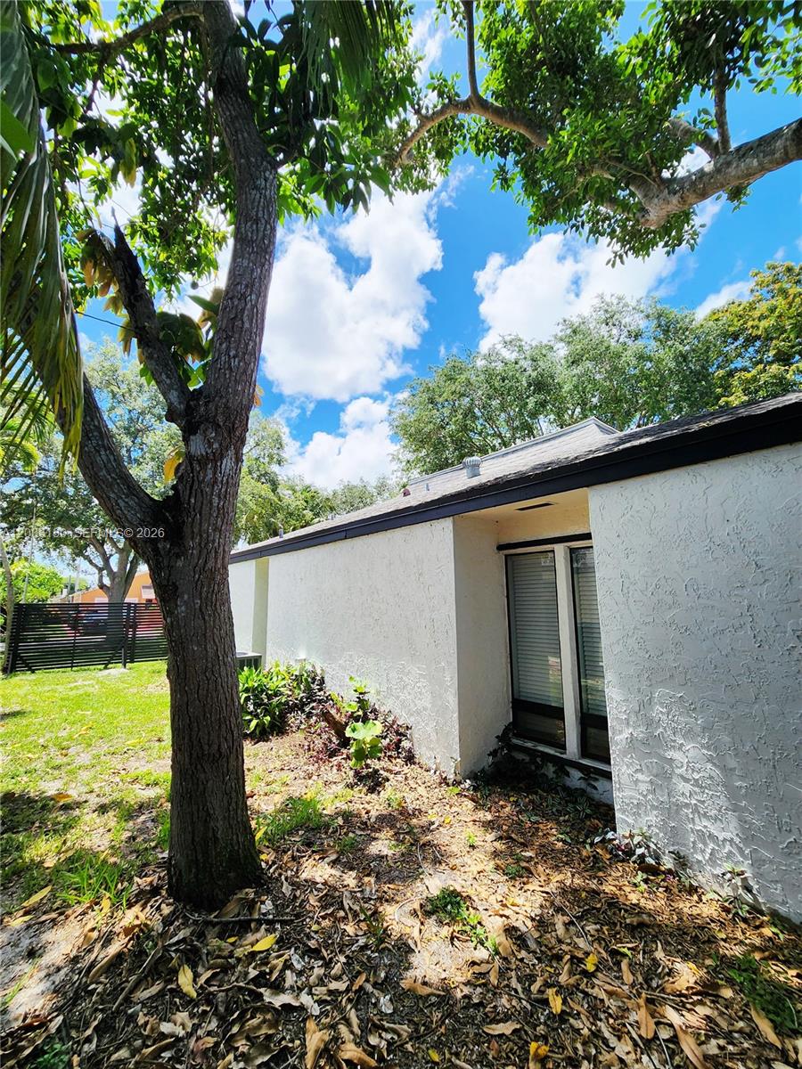 4962 SW 95th Ave