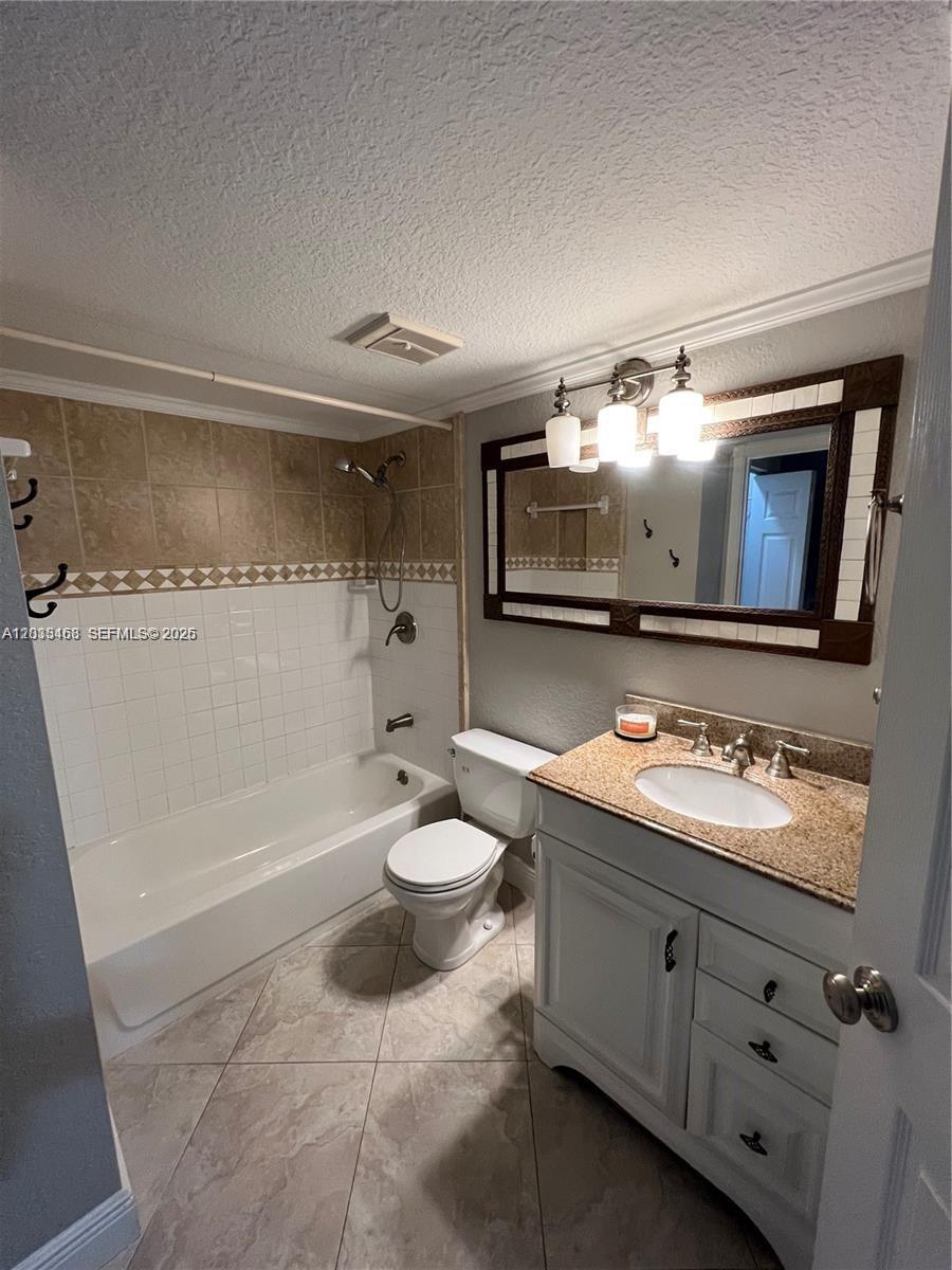 1097 Coral Club Dr # 1097