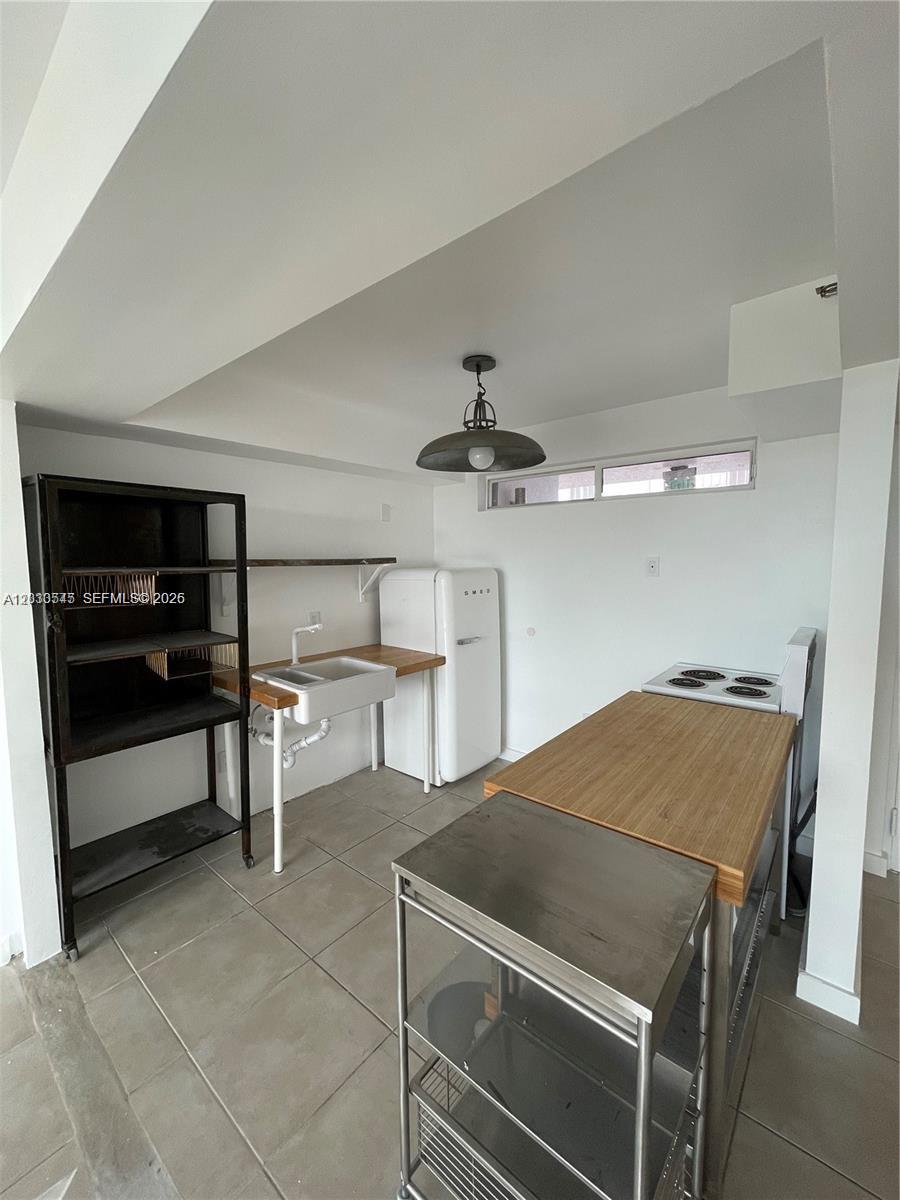 700 NE 63rd St # D606