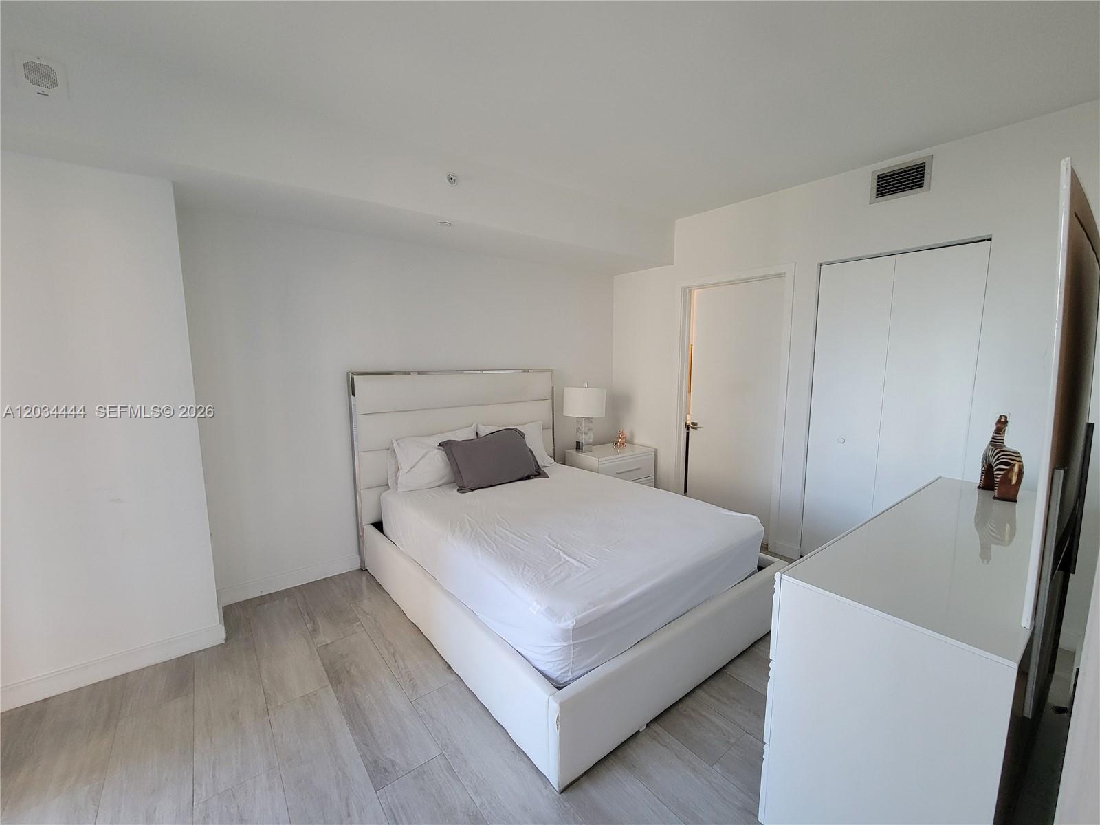 45 SW 9th St # 2201
