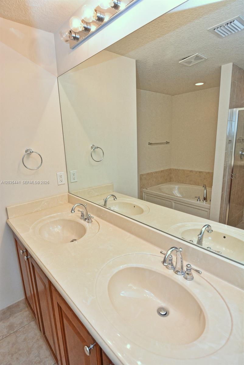 4648 56th Ln