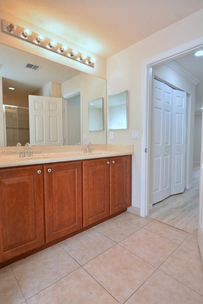 4648 56th Ln
