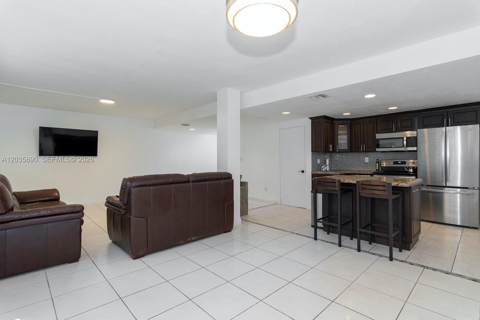 2729 SW 67th Ave # 0 Unit: #0