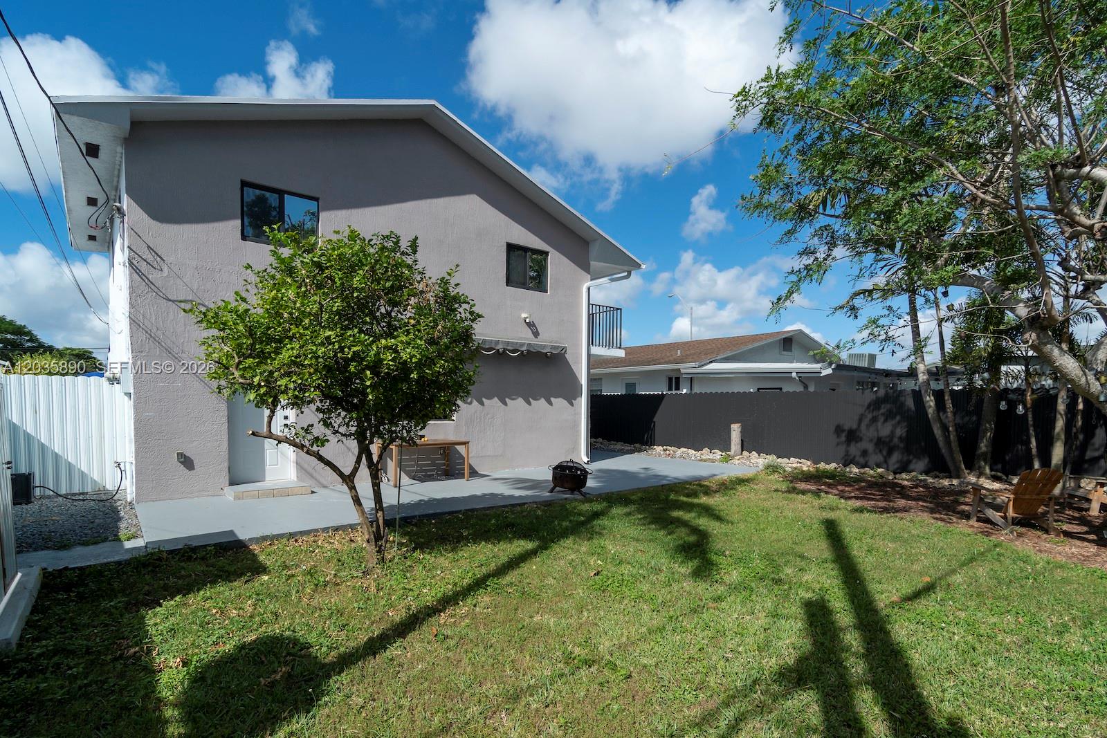 2729 SW 67th Ave # 0 Unit: #0