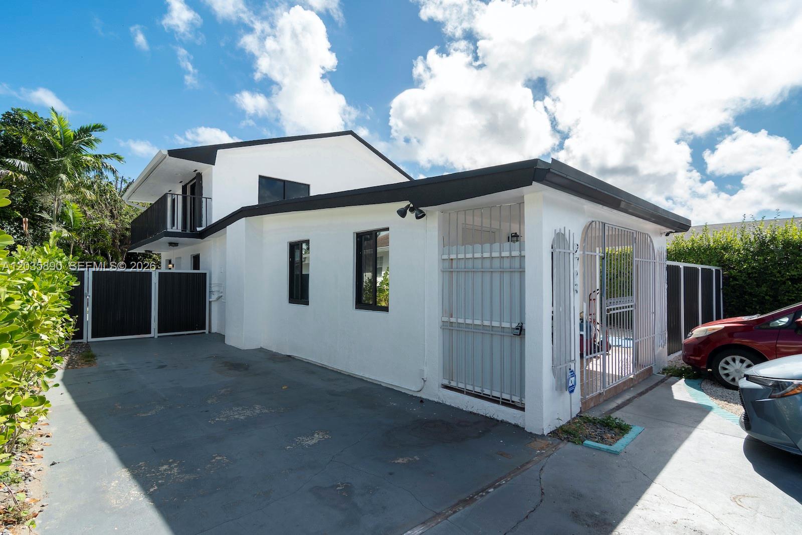 2729 SW 67th Ave # 0 Unit: #0