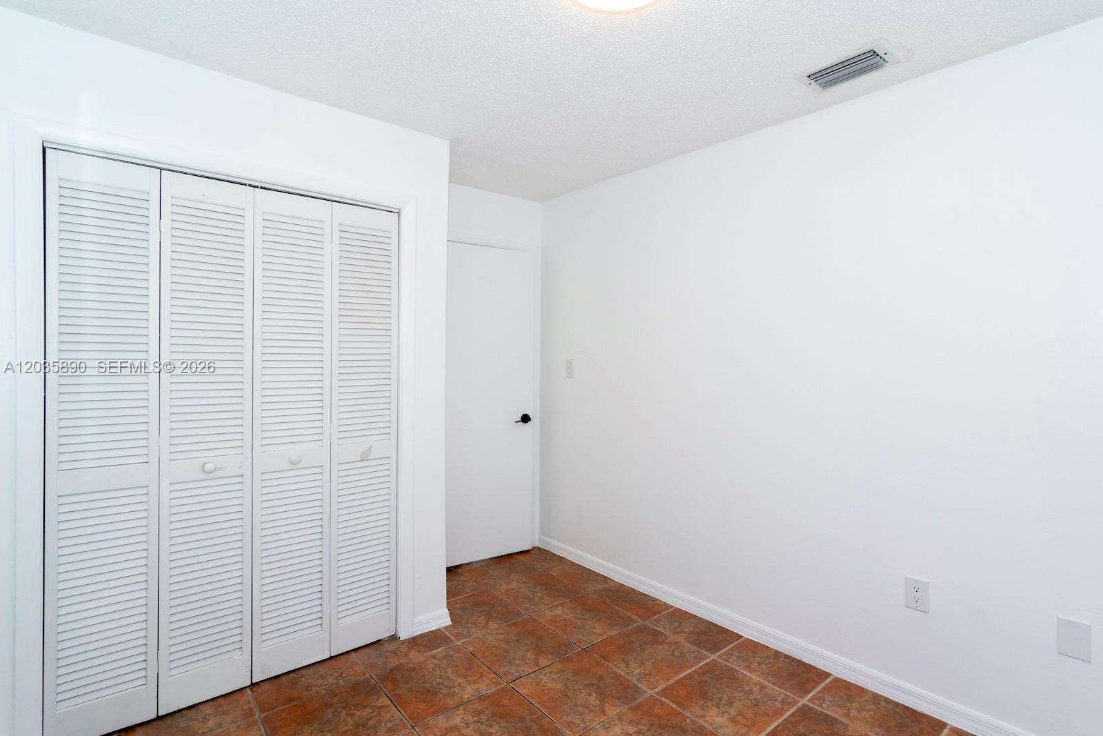2729 SW 67th Ave # 0 Unit: #0