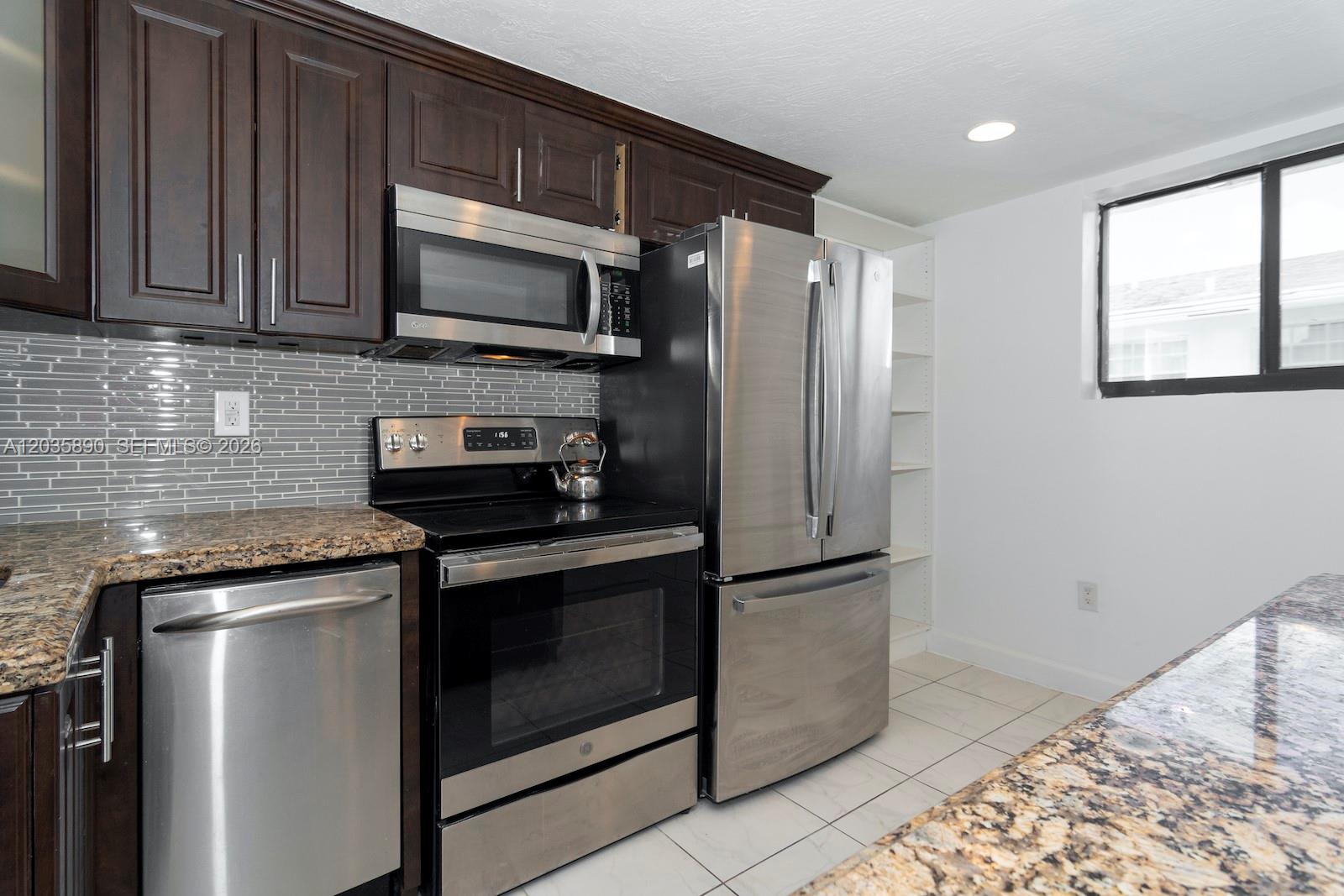 2729 SW 67th Ave # 0 Unit: #0