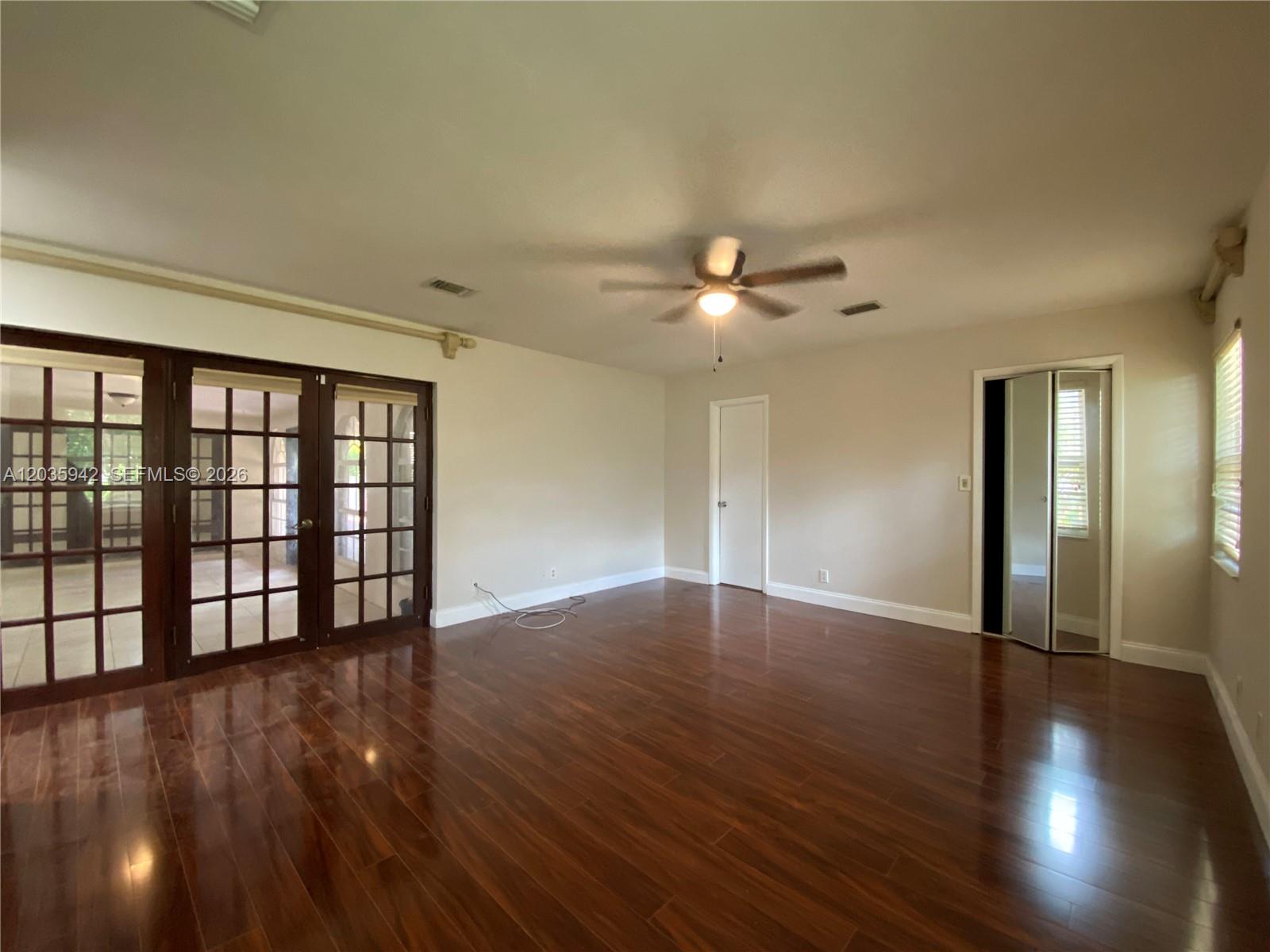 490 Bonaventure Blvd