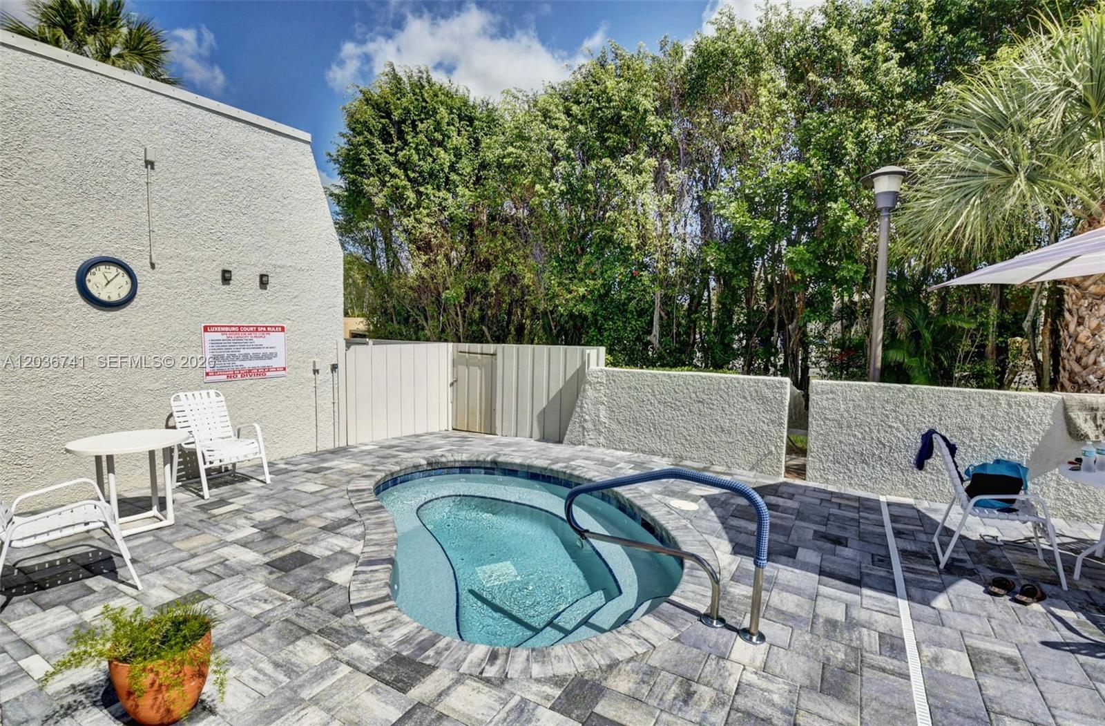 4427 Luxemburg Ct