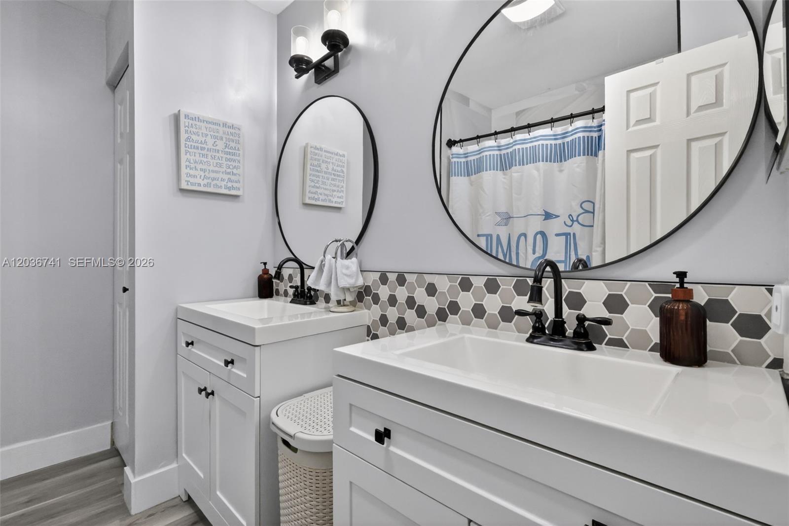 4427 Luxemburg Ct