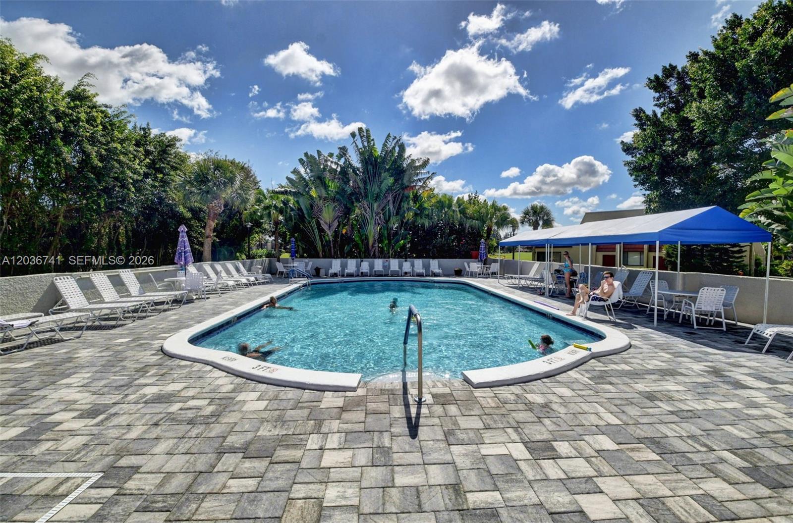 4427 Luxemburg Ct