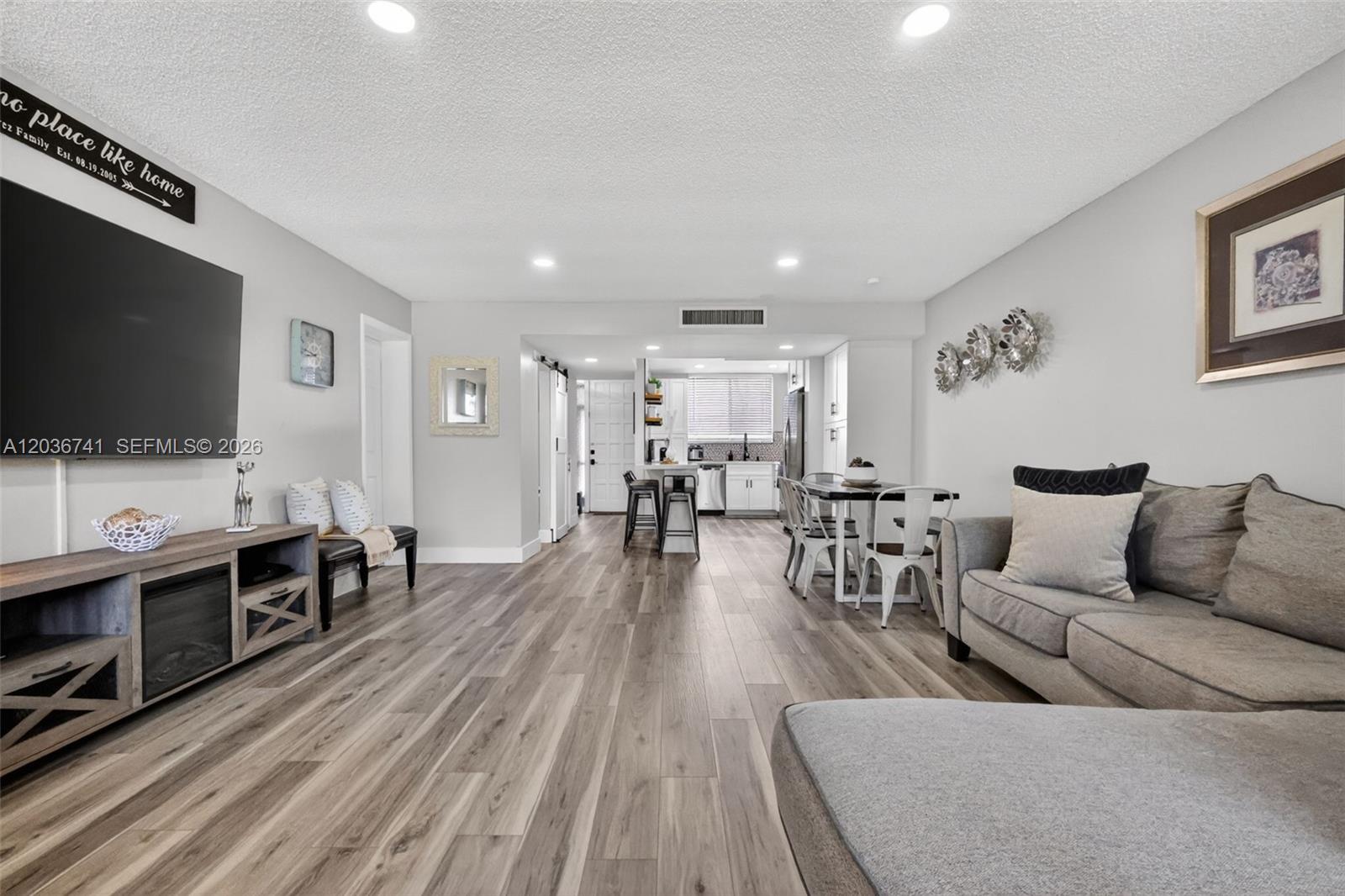 4427 Luxemburg Ct