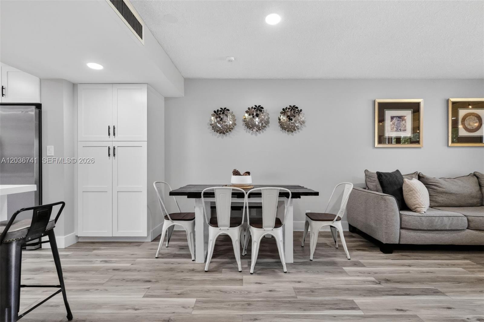4427 Luxemburg Ct