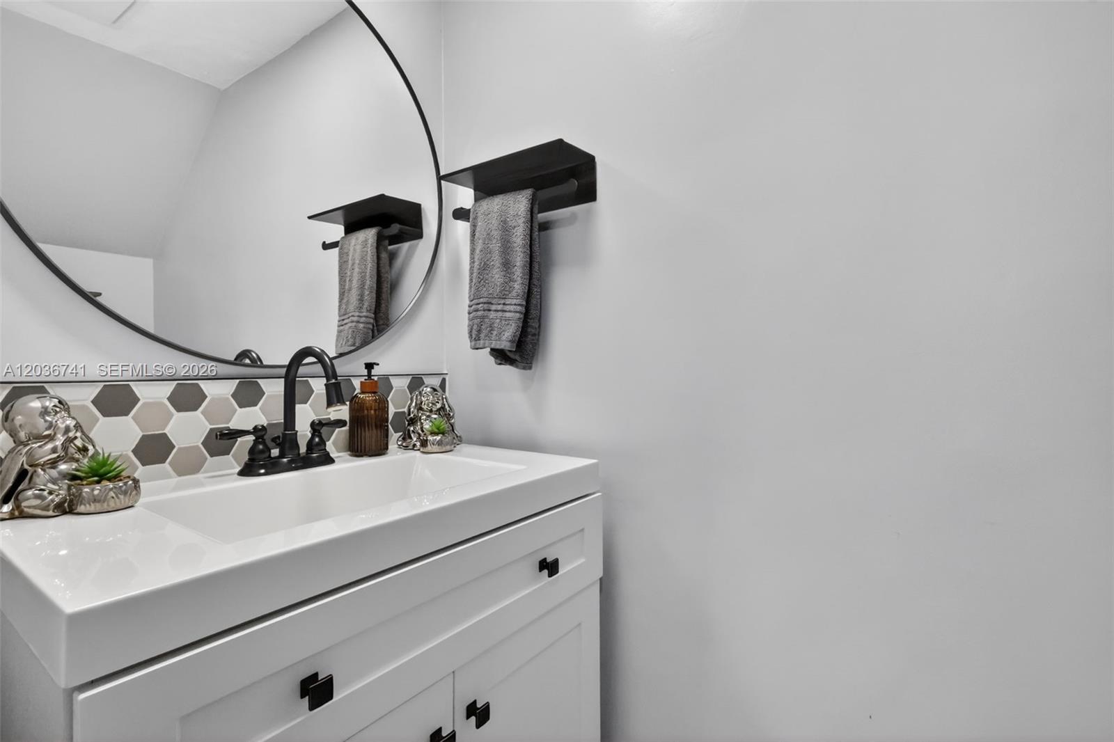 4427 Luxemburg Ct