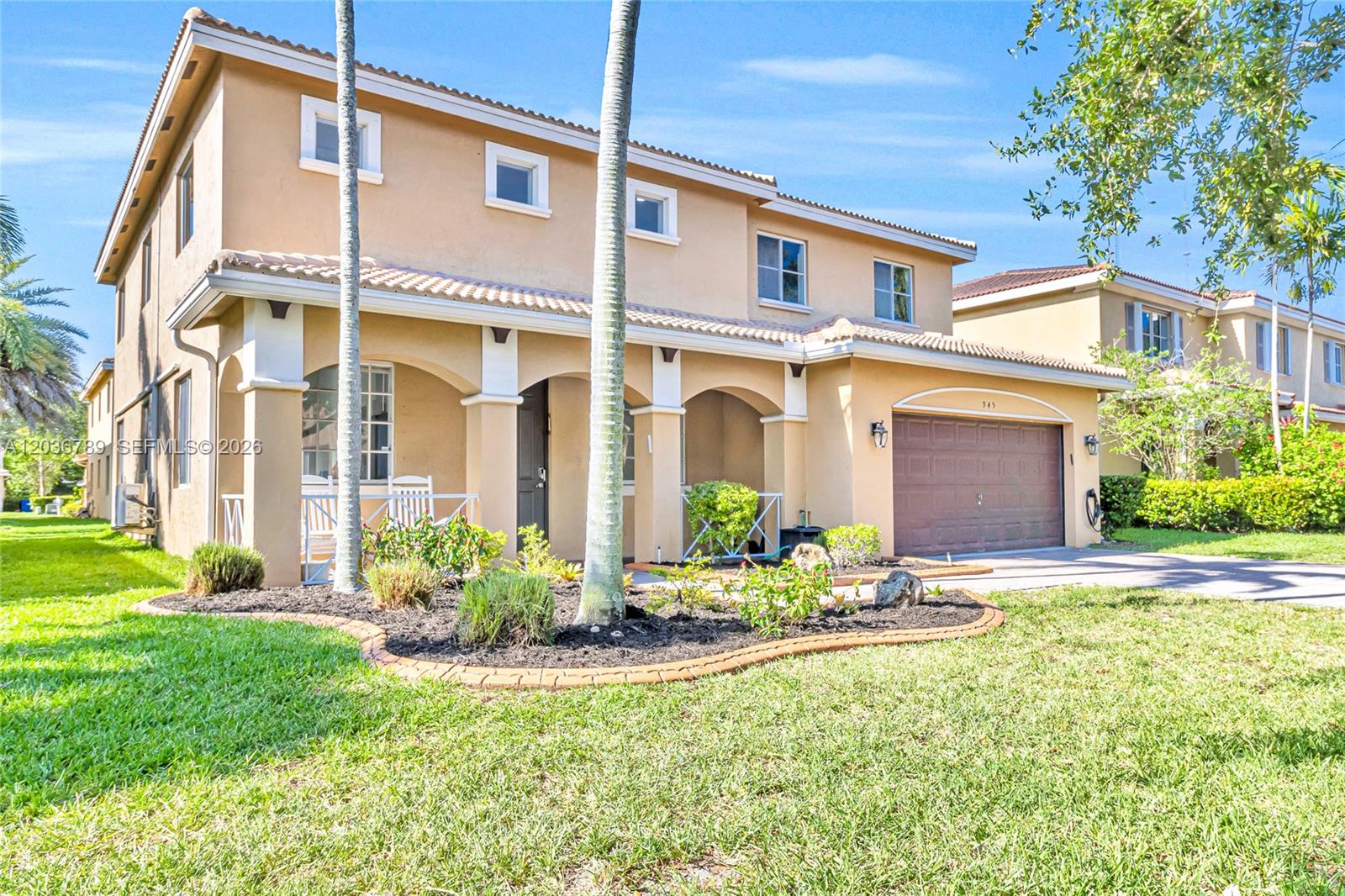 945 NW 206th St