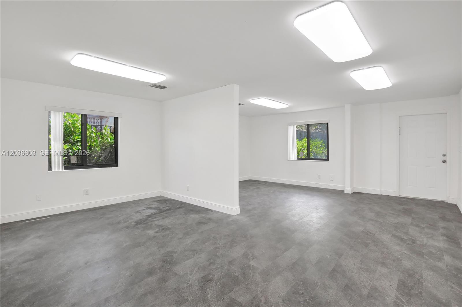 5980 SW 40th Ave