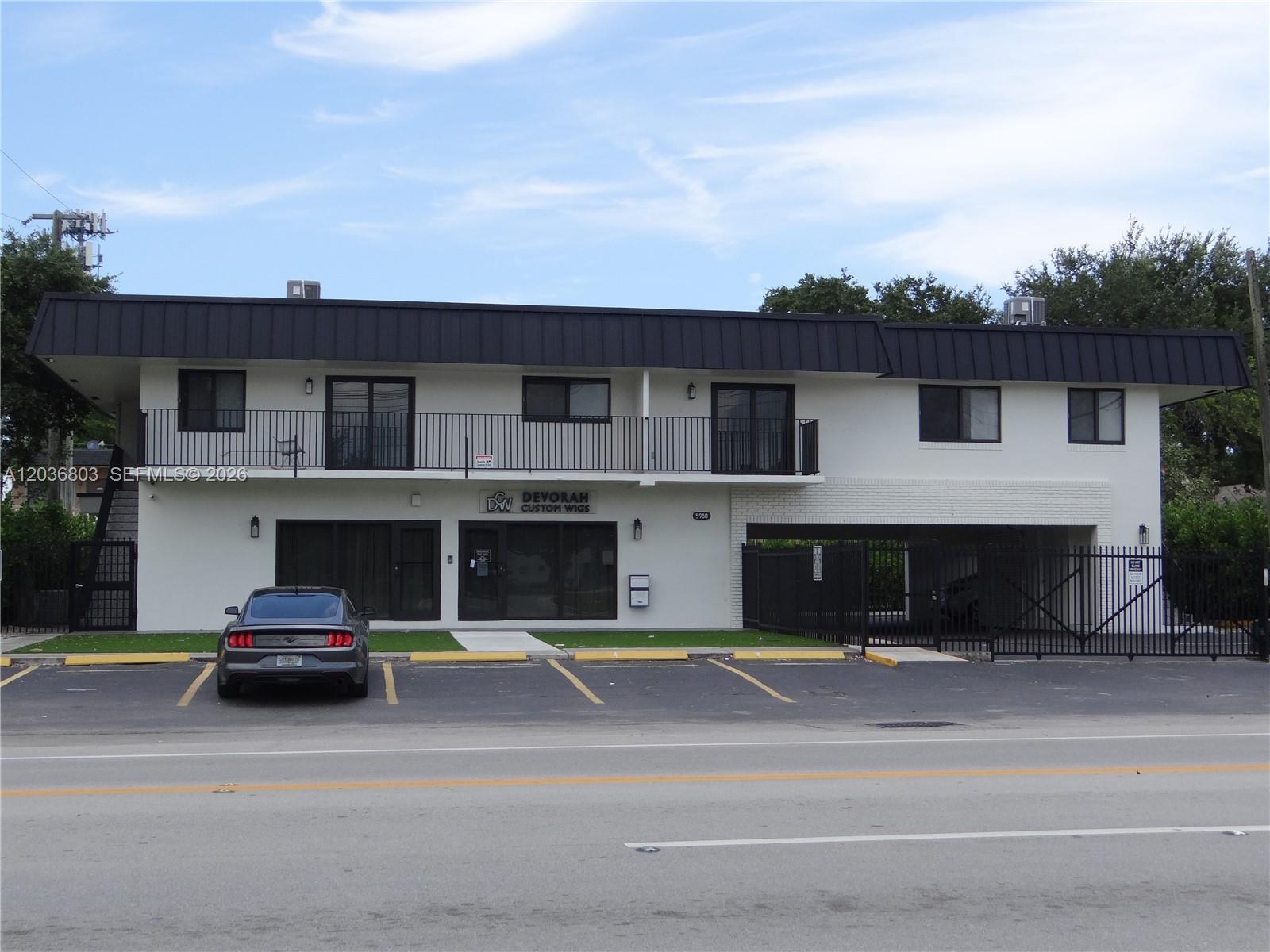 5980 SW 40th Ave