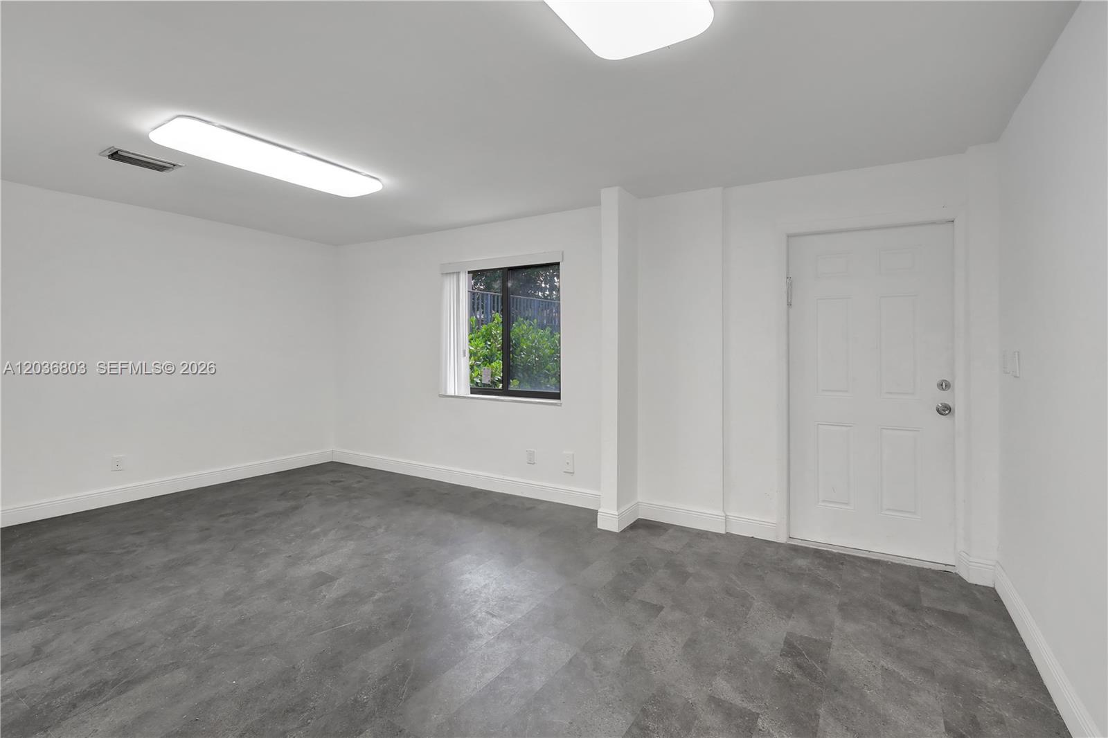 5980 SW 40th Ave