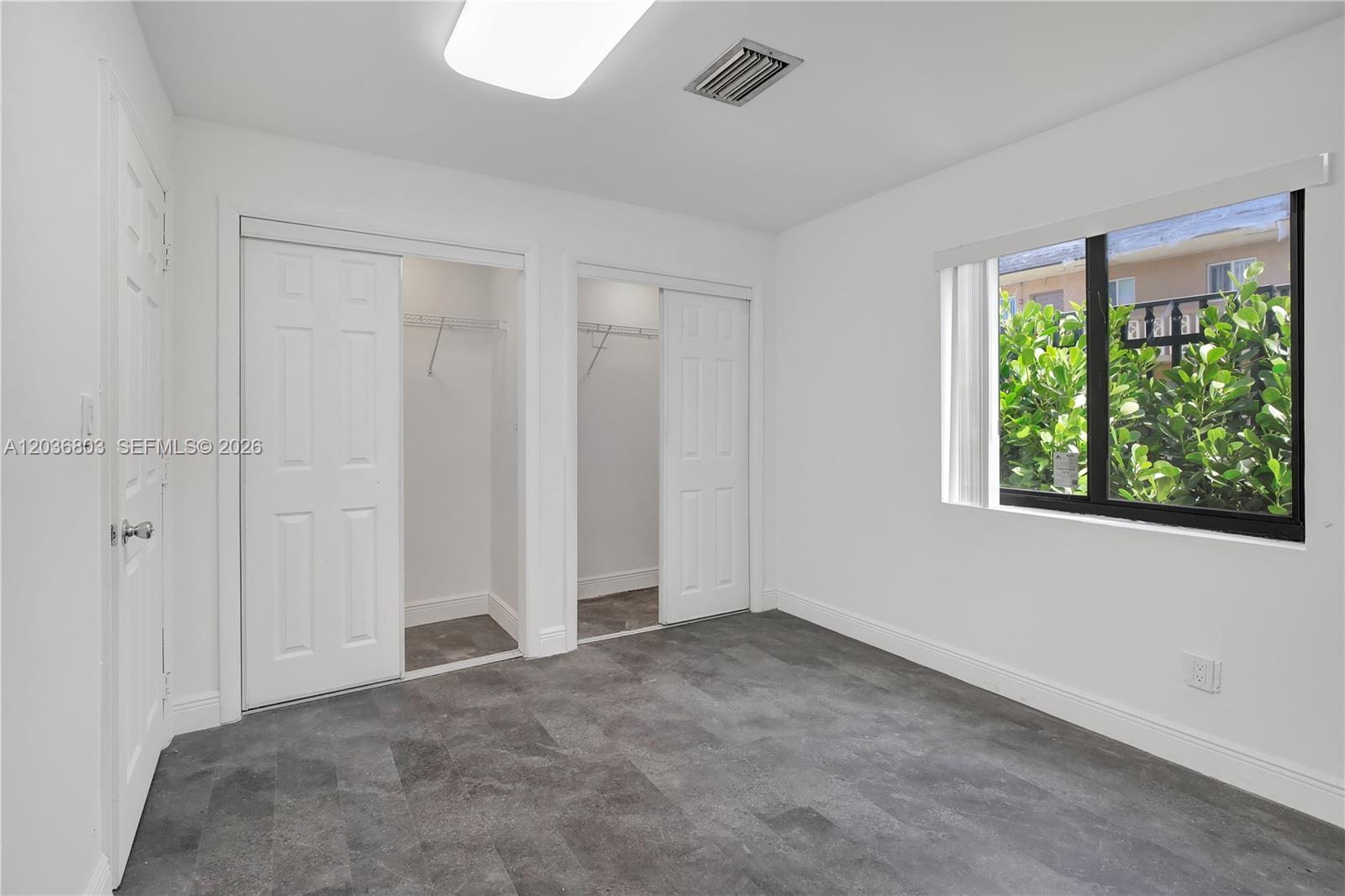 5980 SW 40th Ave