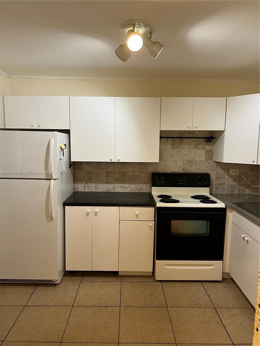 1680 NE 191st St # 2 Unit: 214-2