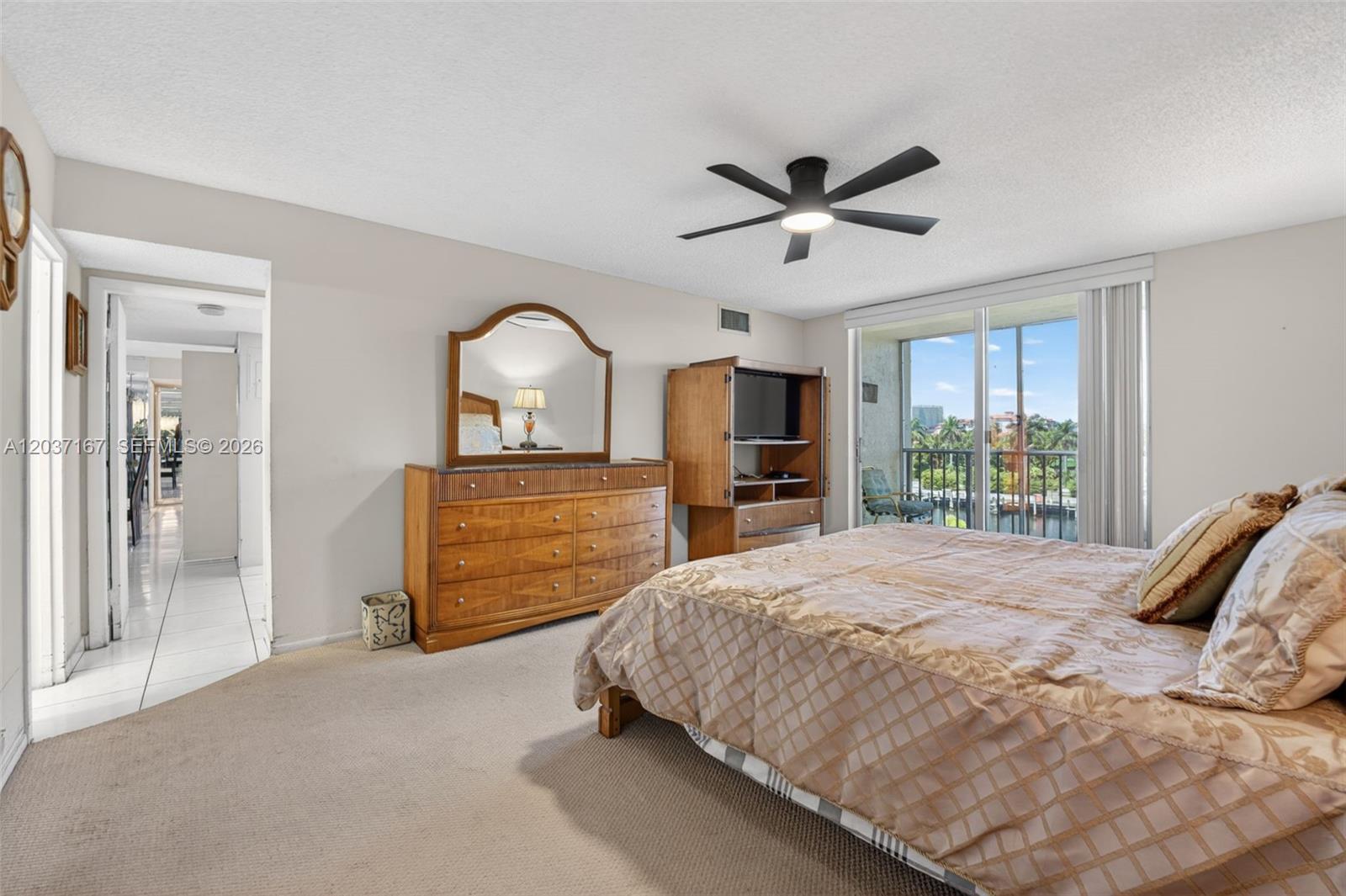 601 Three Islands Blvd # 403