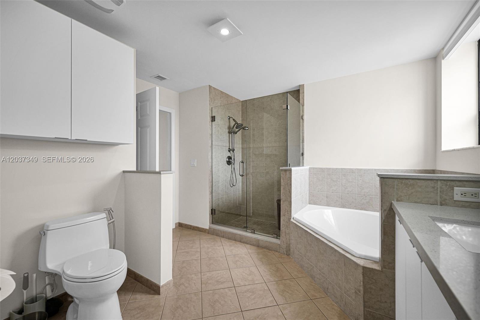 8390 SW 72nd Ave # 905