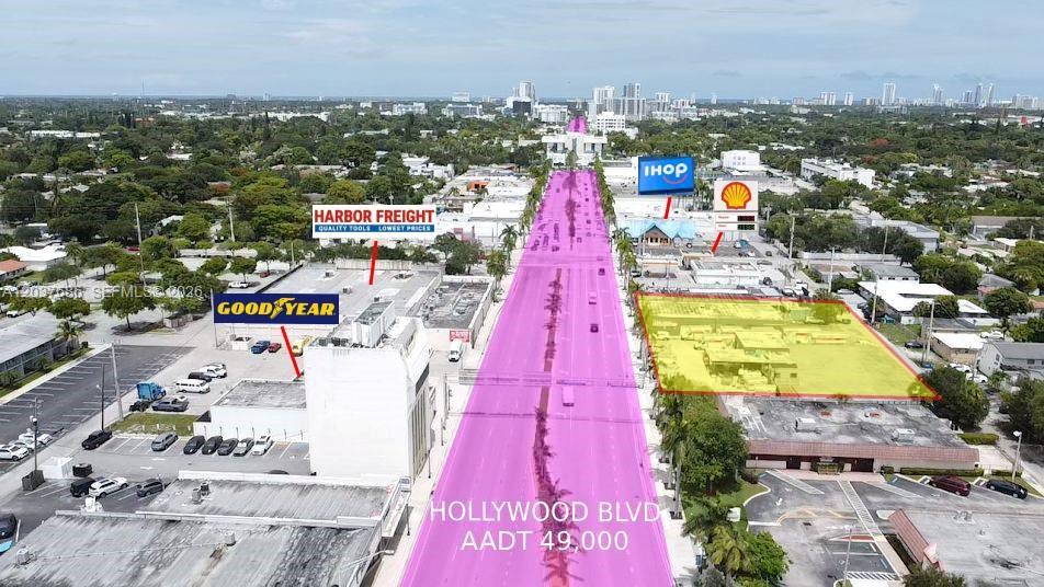 2814-2820 N Hollywood Blvd