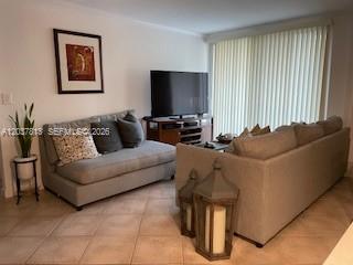 1050 SE 15th St # 202