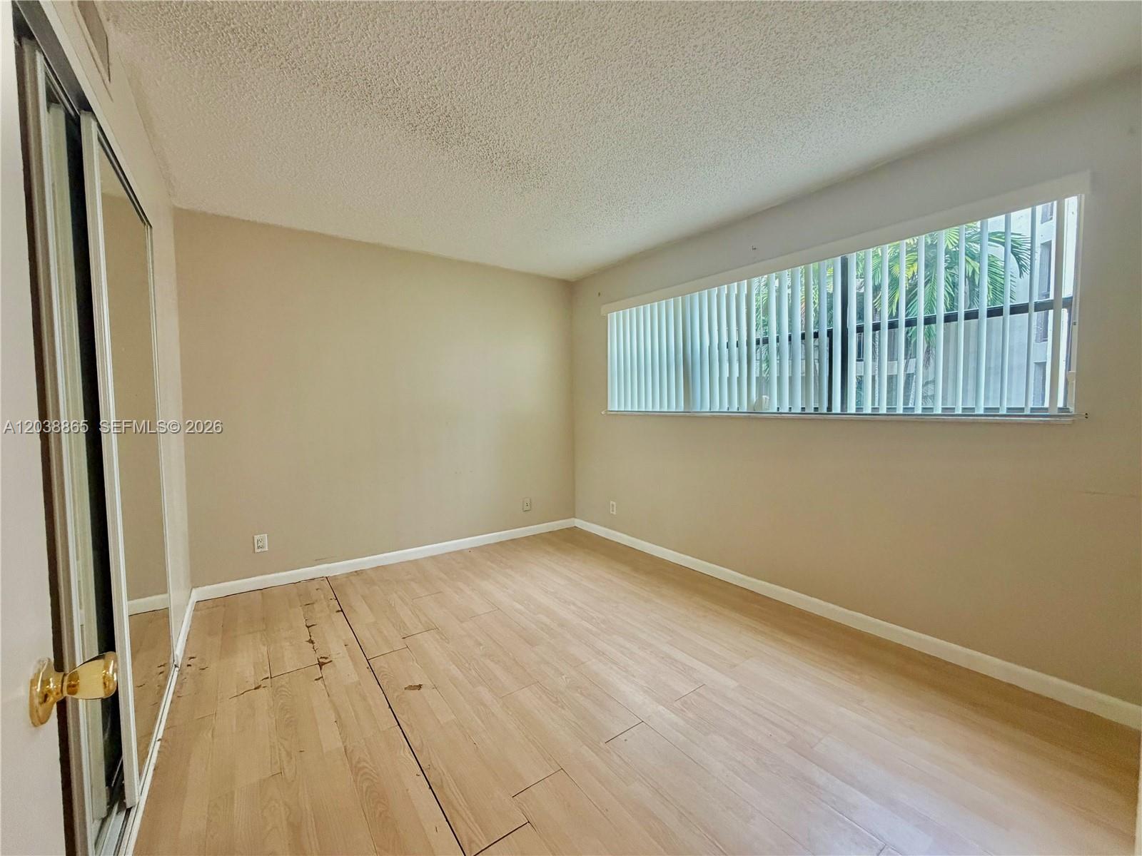 2320 S Cypress Bend Dr # 206