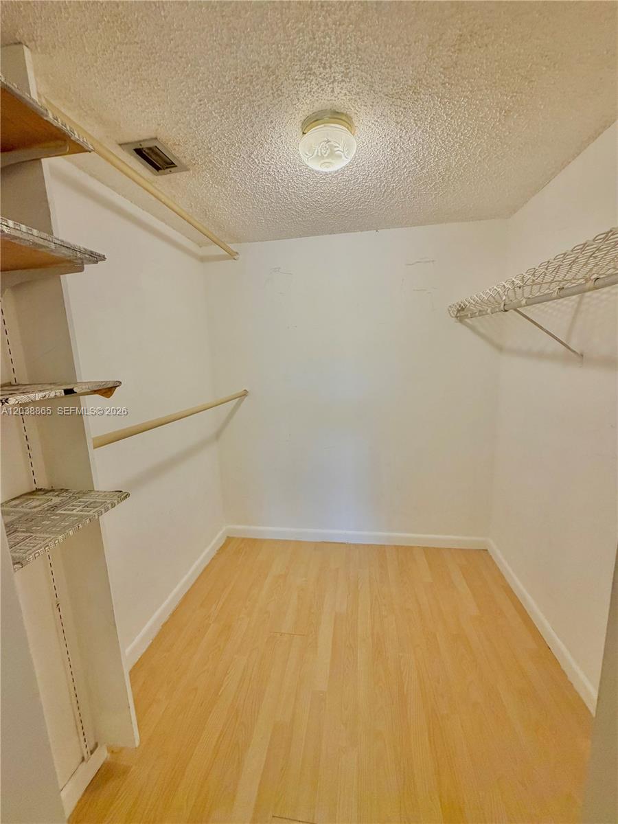 2320 S Cypress Bend Dr # 206